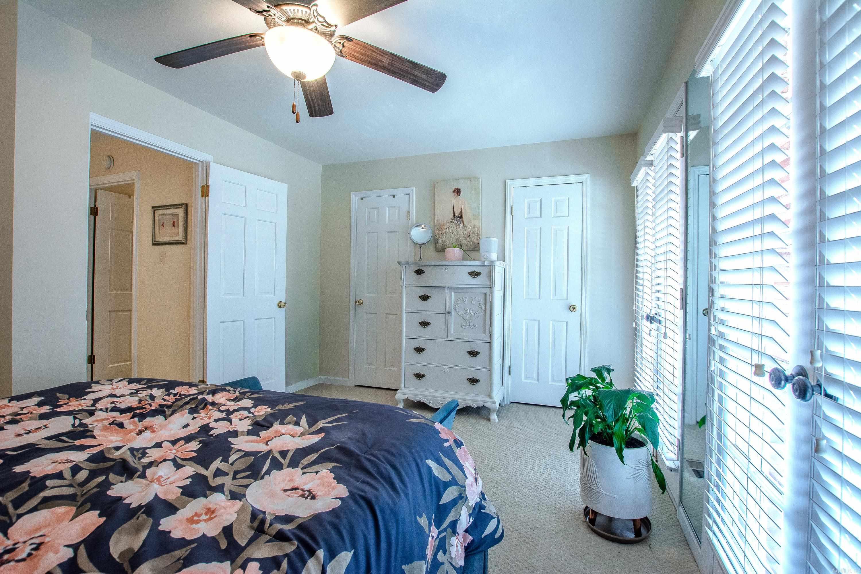 8 Kingsbridge Way Unit: Apt 8