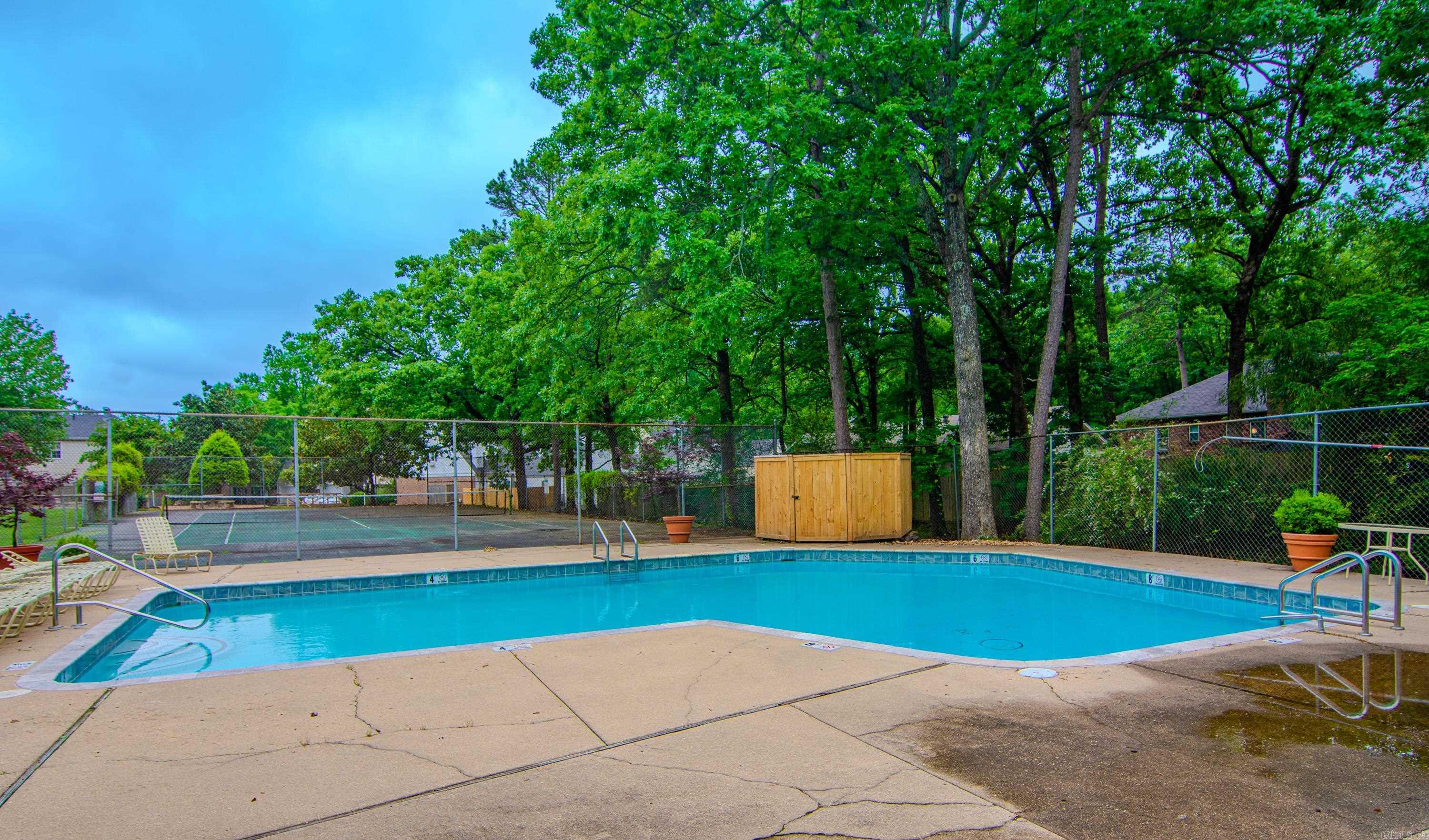 8 Kingsbridge Way Unit: Apt 8