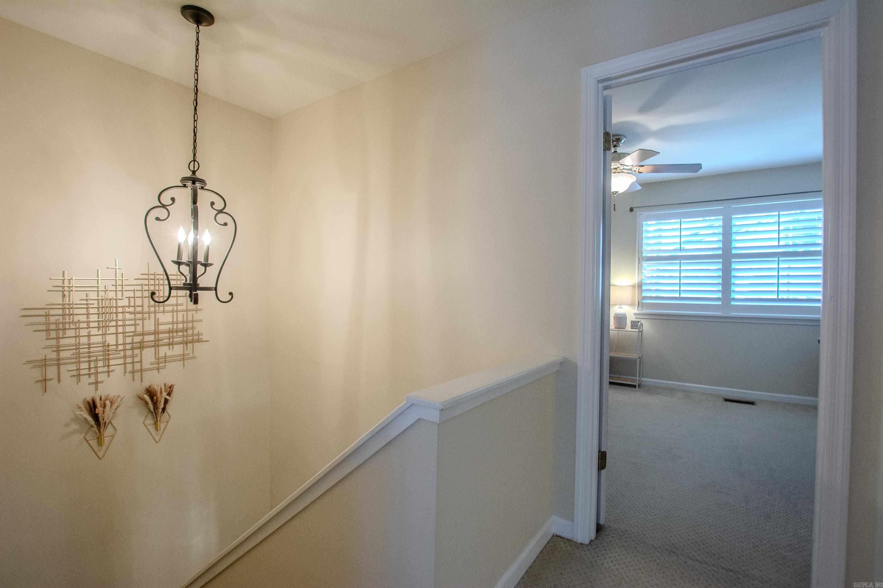 8 Kingsbridge Way Unit: Apt 8