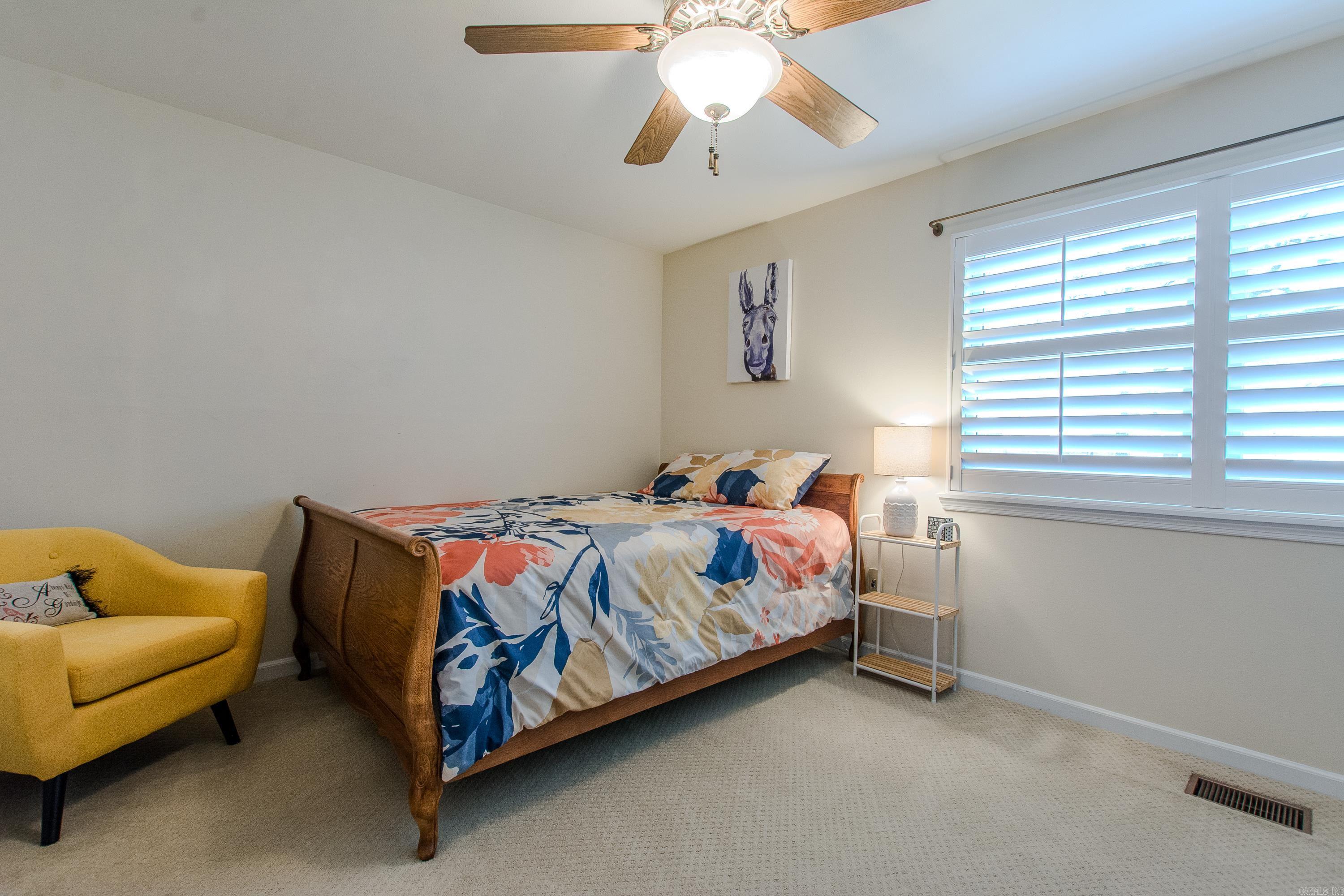 8 Kingsbridge Way Unit: Apt 8
