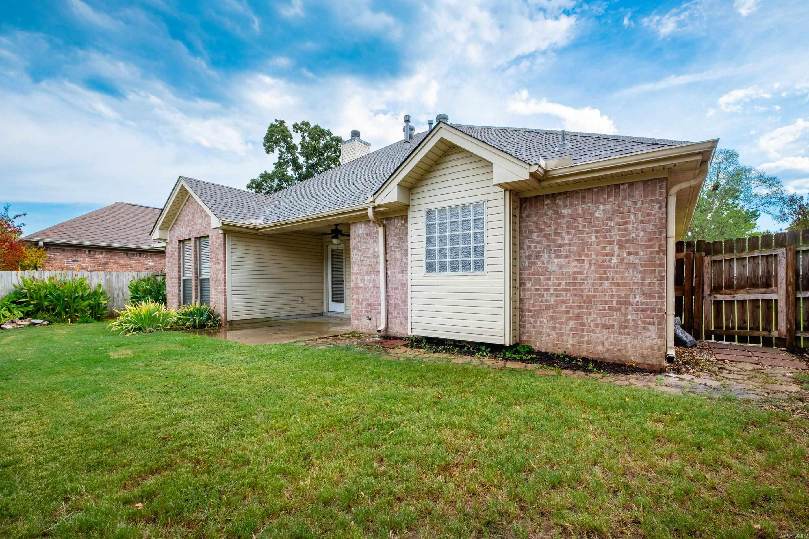 211 Chantilly Circle