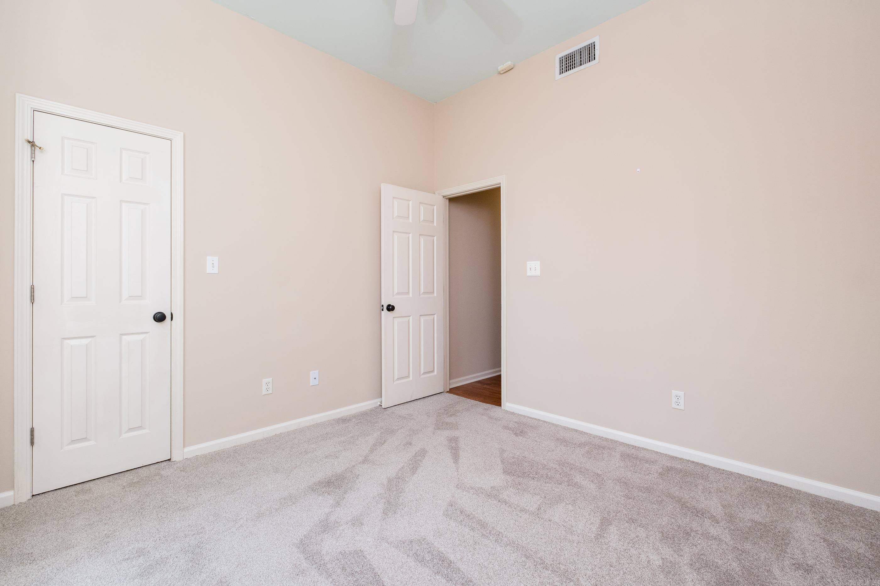 211 Chantilly Circle
