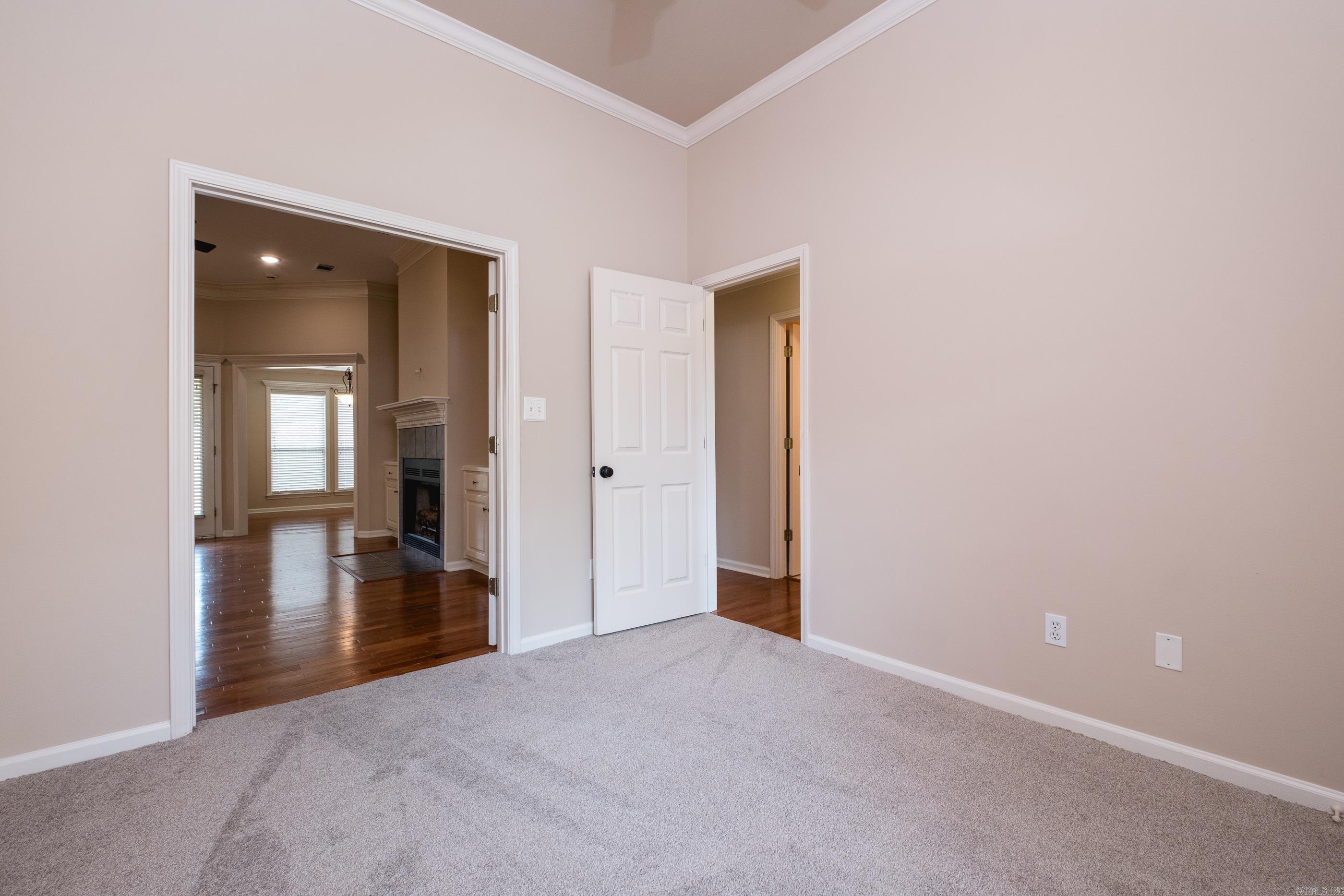 211 Chantilly Circle