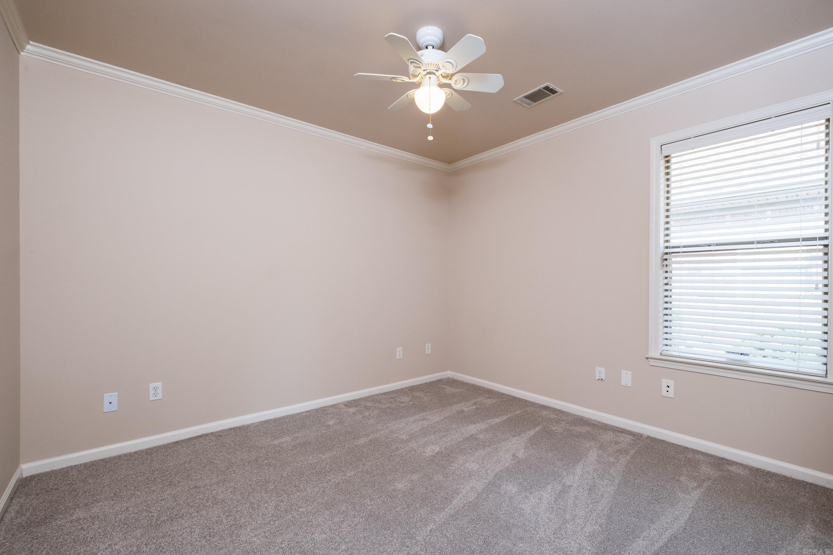 211 Chantilly Circle
