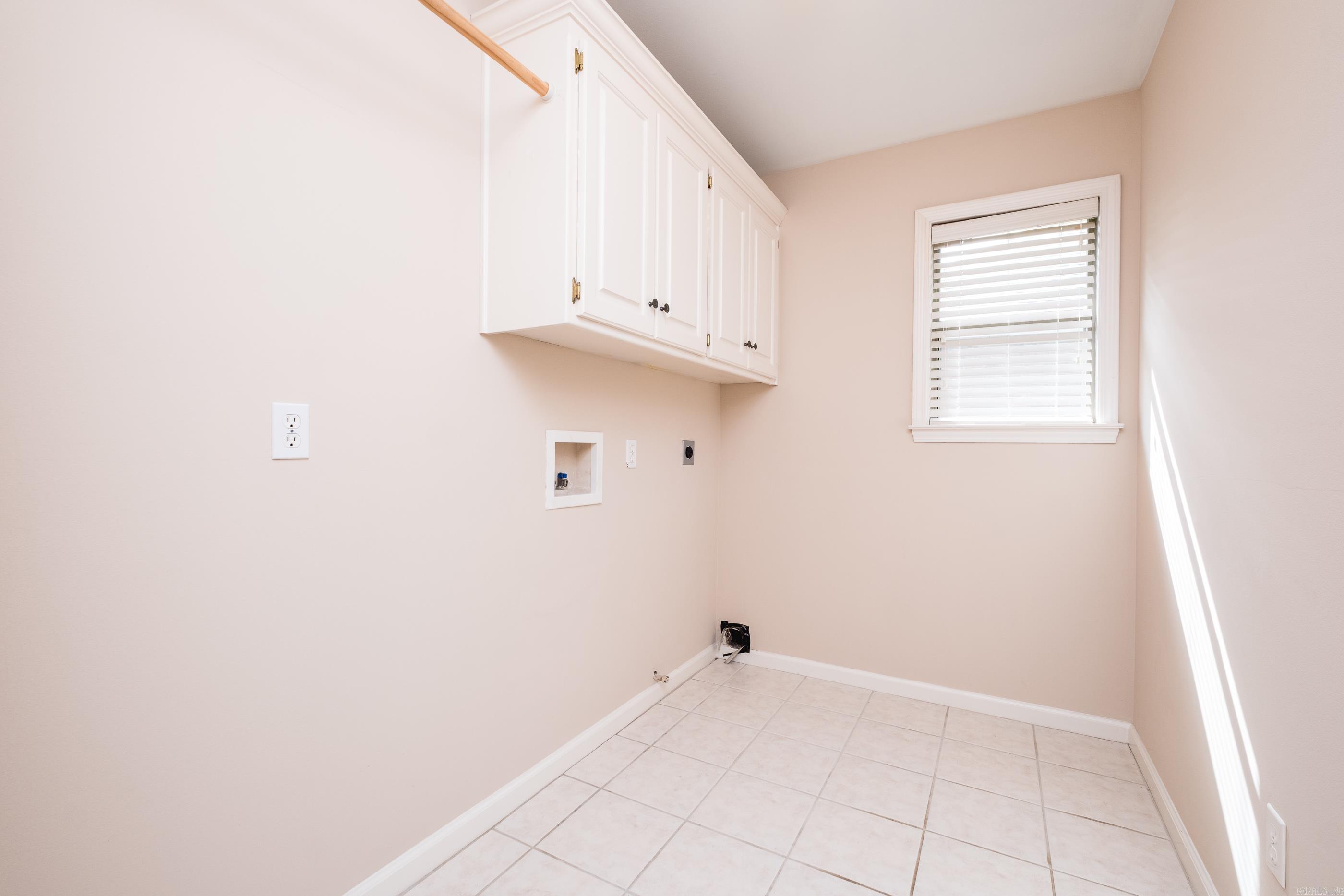 211 Chantilly Circle