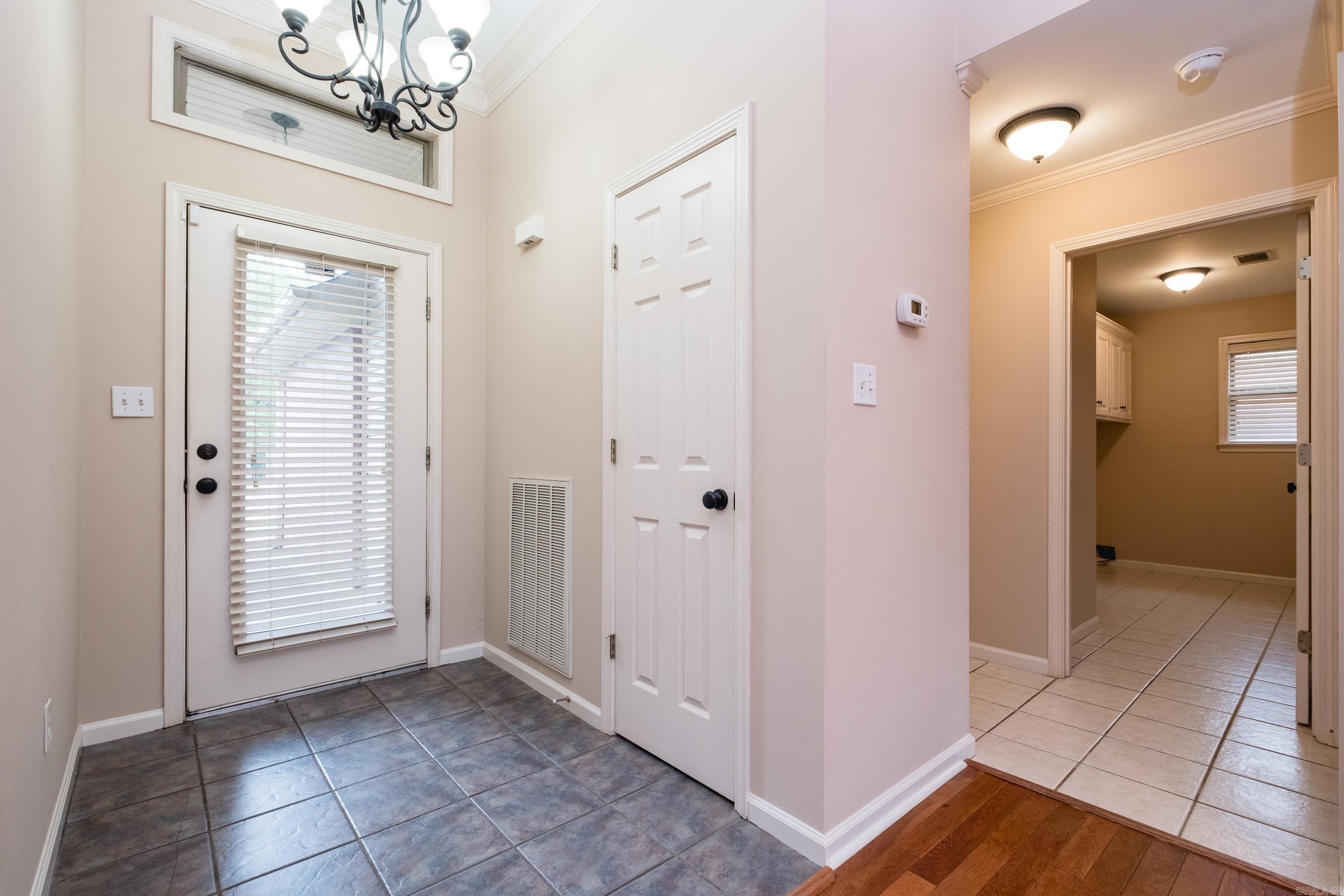 211 Chantilly Circle