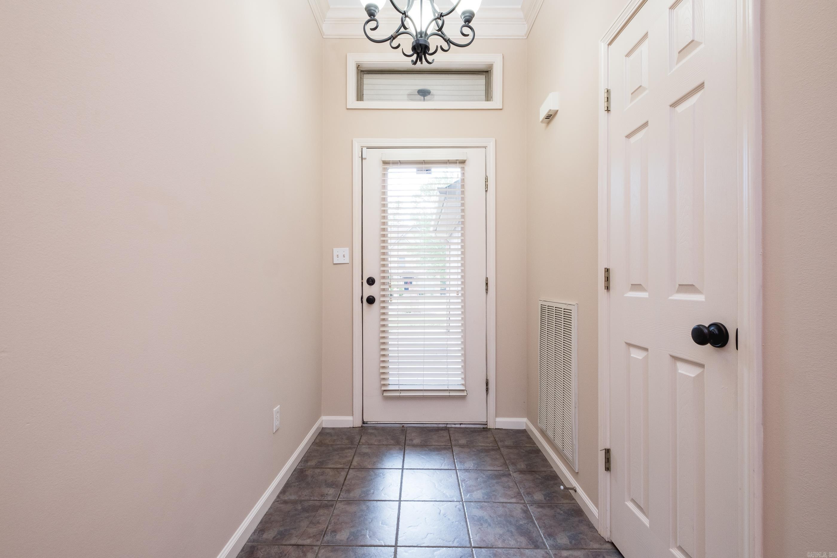211 Chantilly Circle