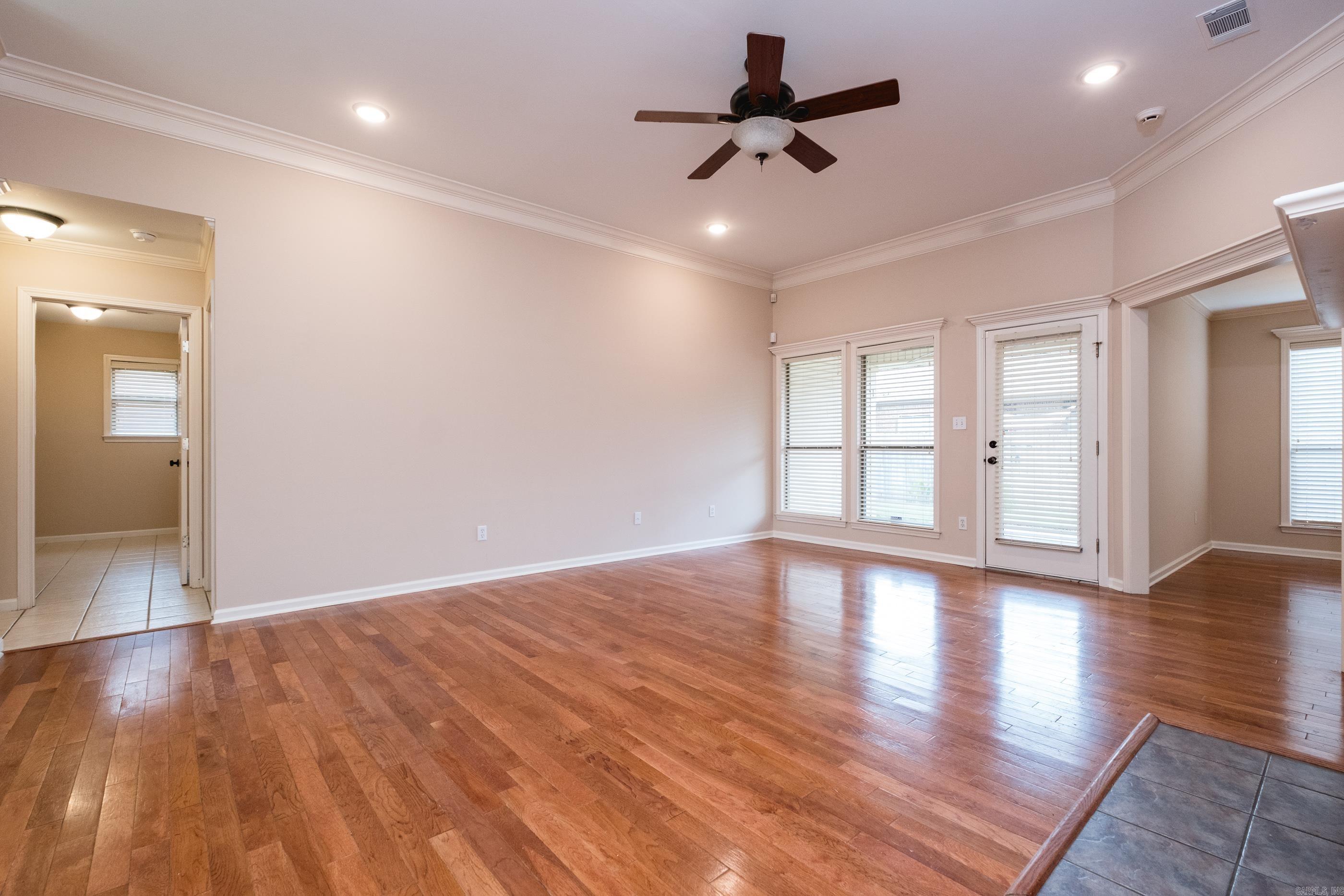 211 Chantilly Circle