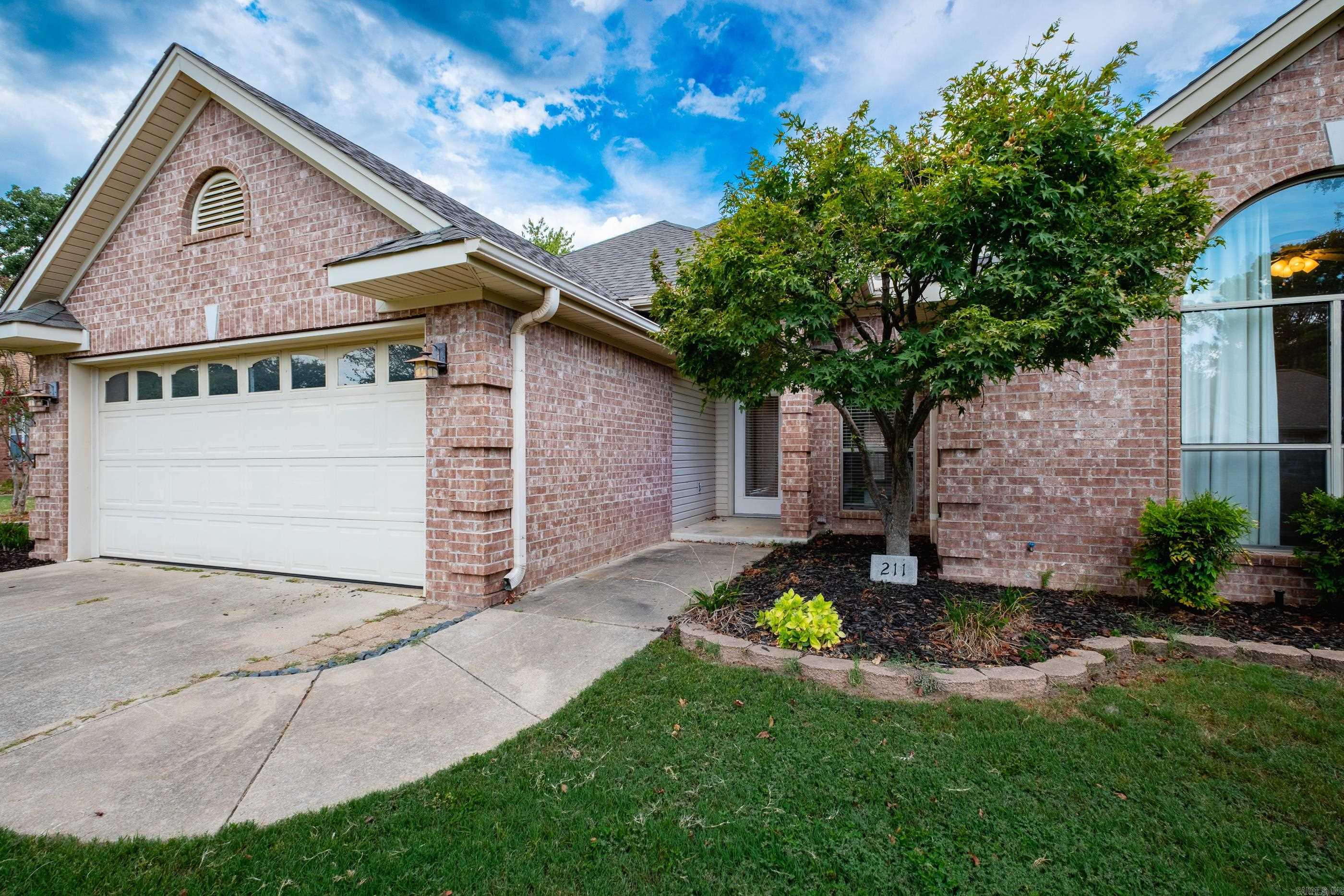211 Chantilly Circle
