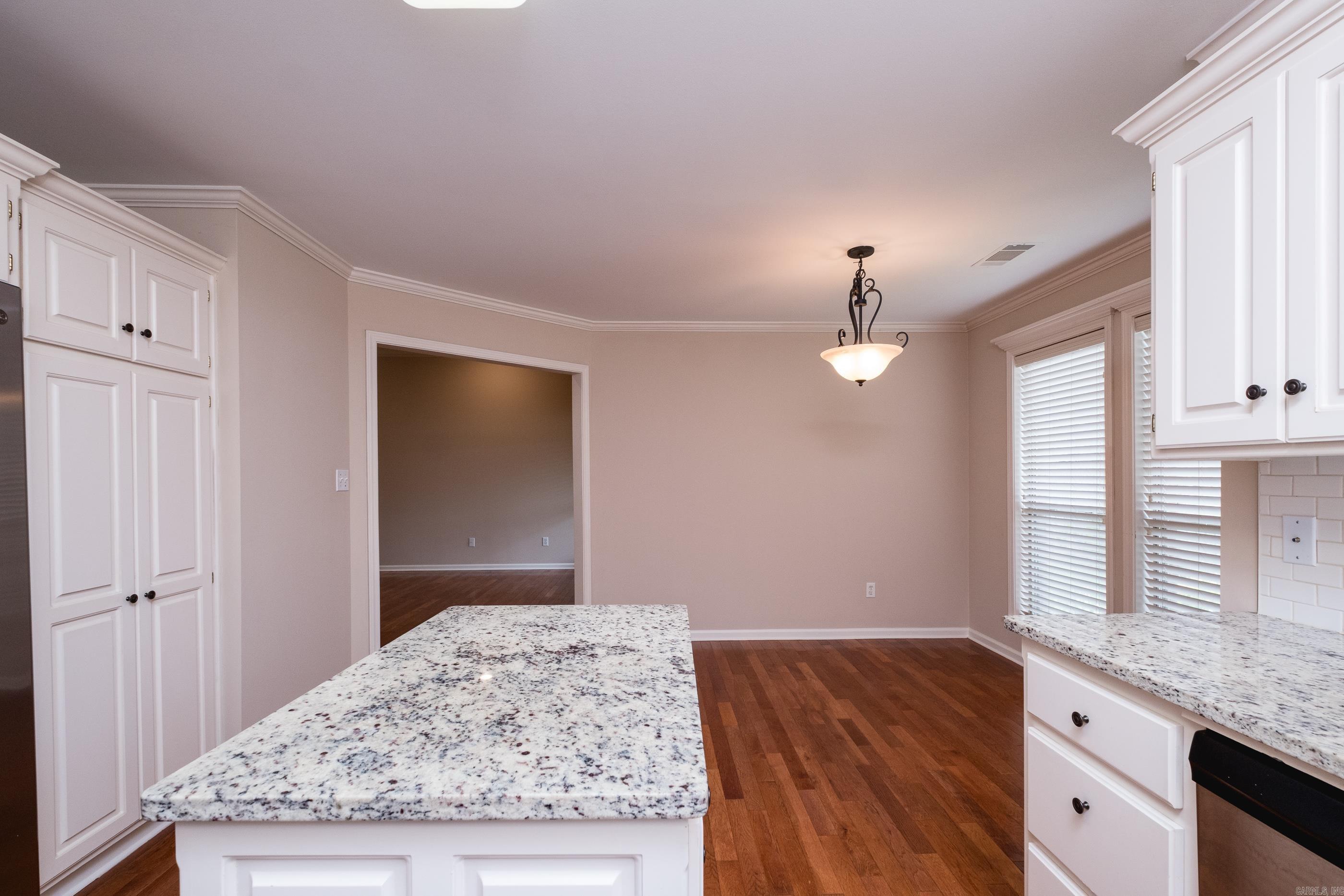 211 Chantilly Circle