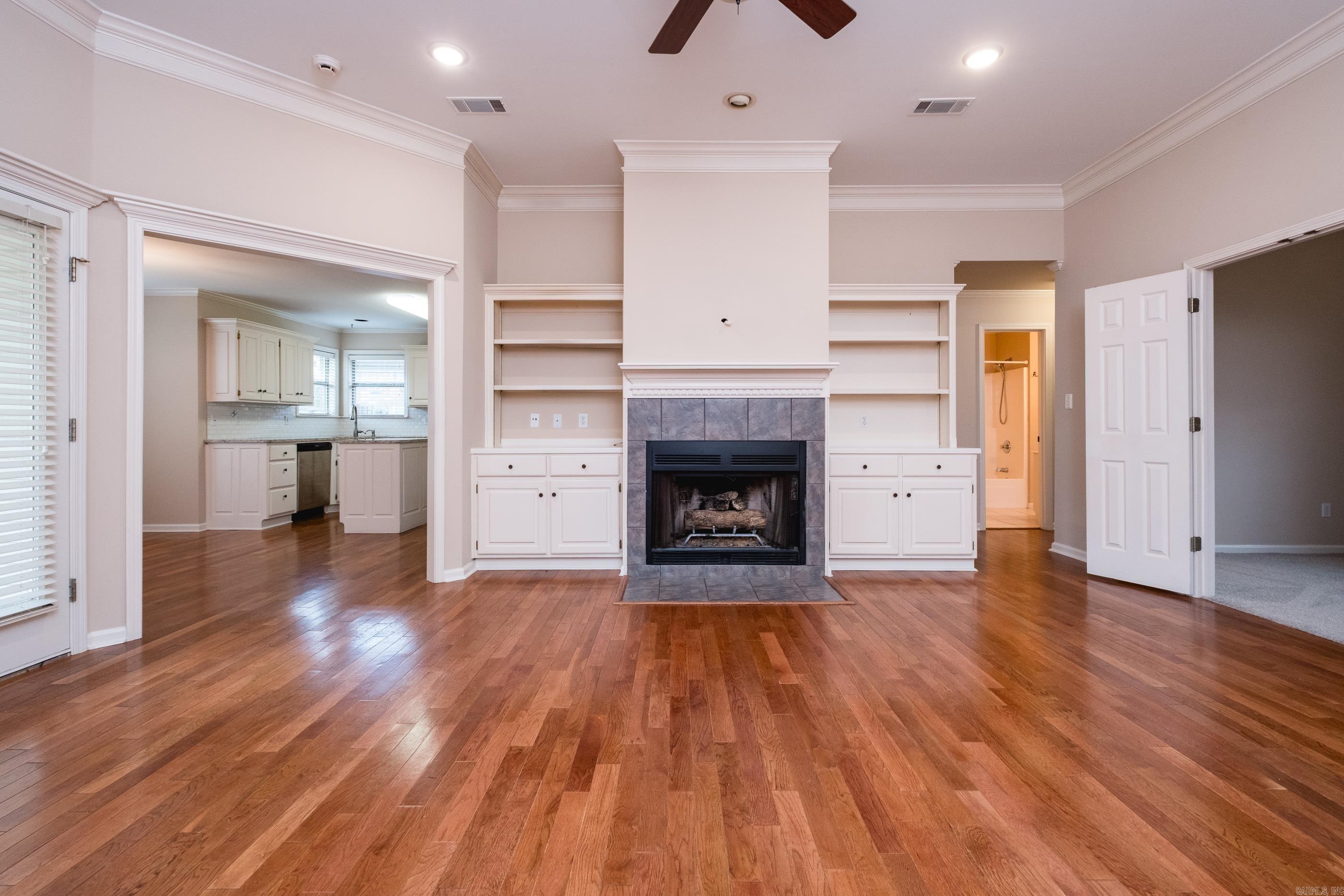 211 Chantilly Circle