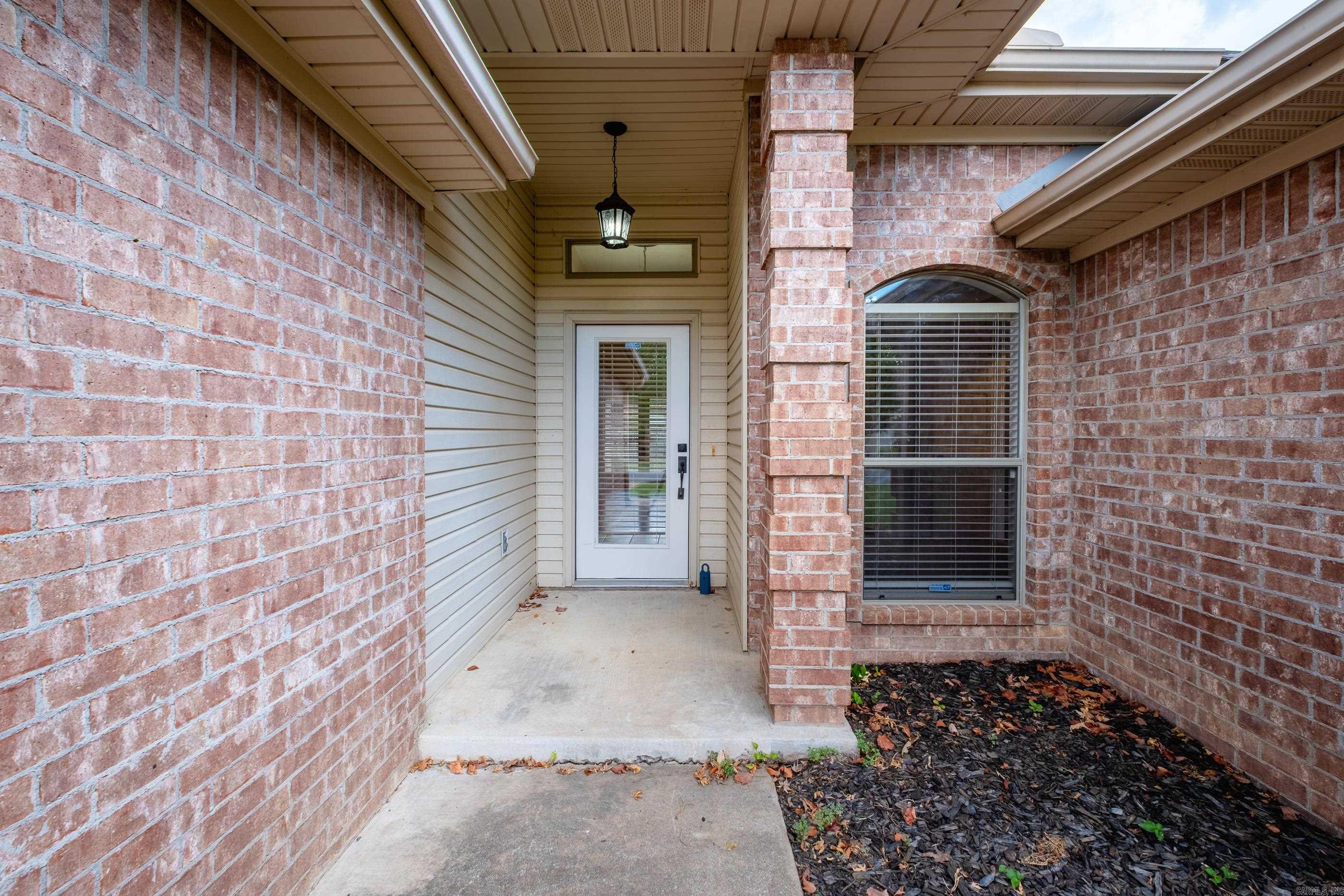 211 Chantilly Circle