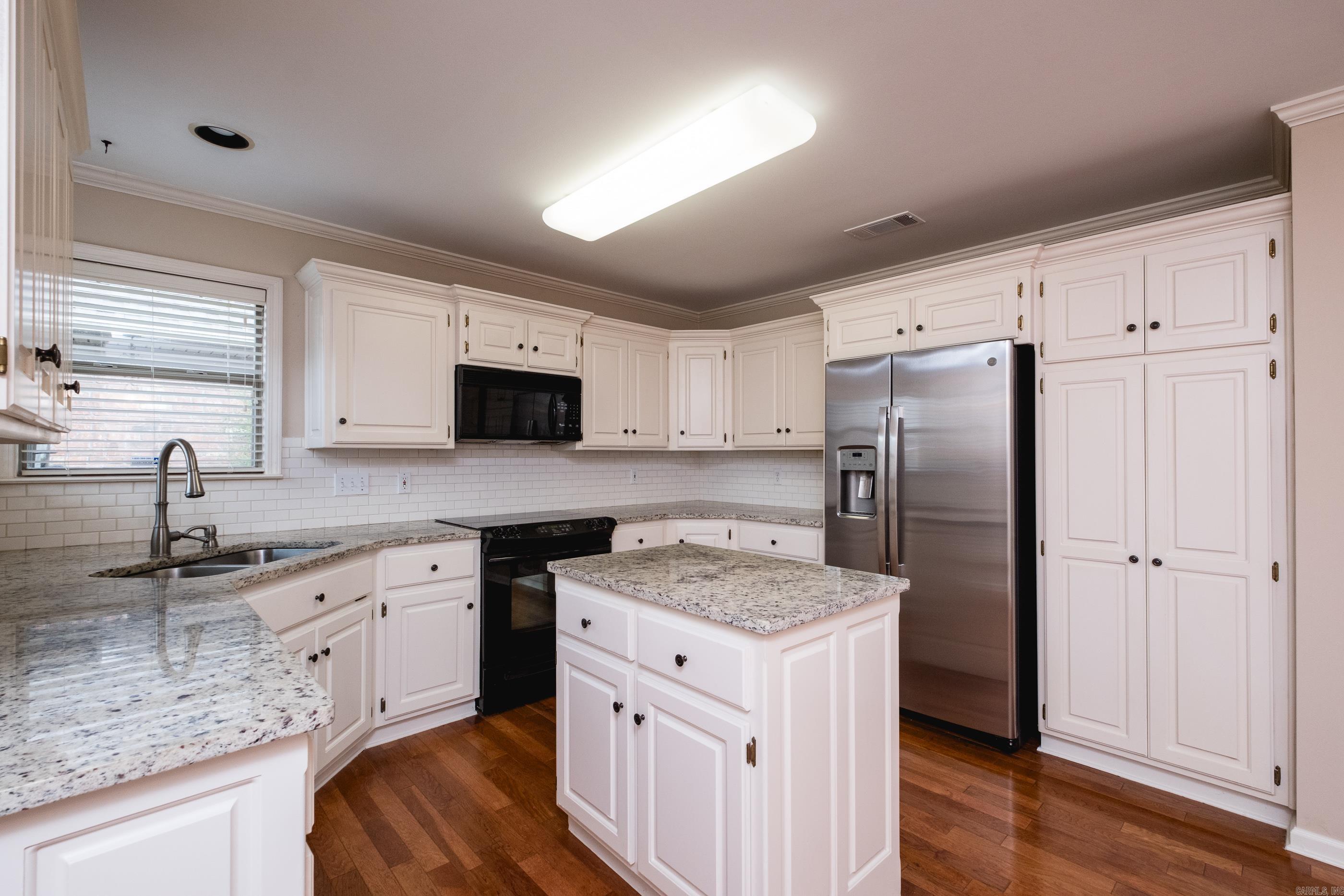 211 Chantilly Circle