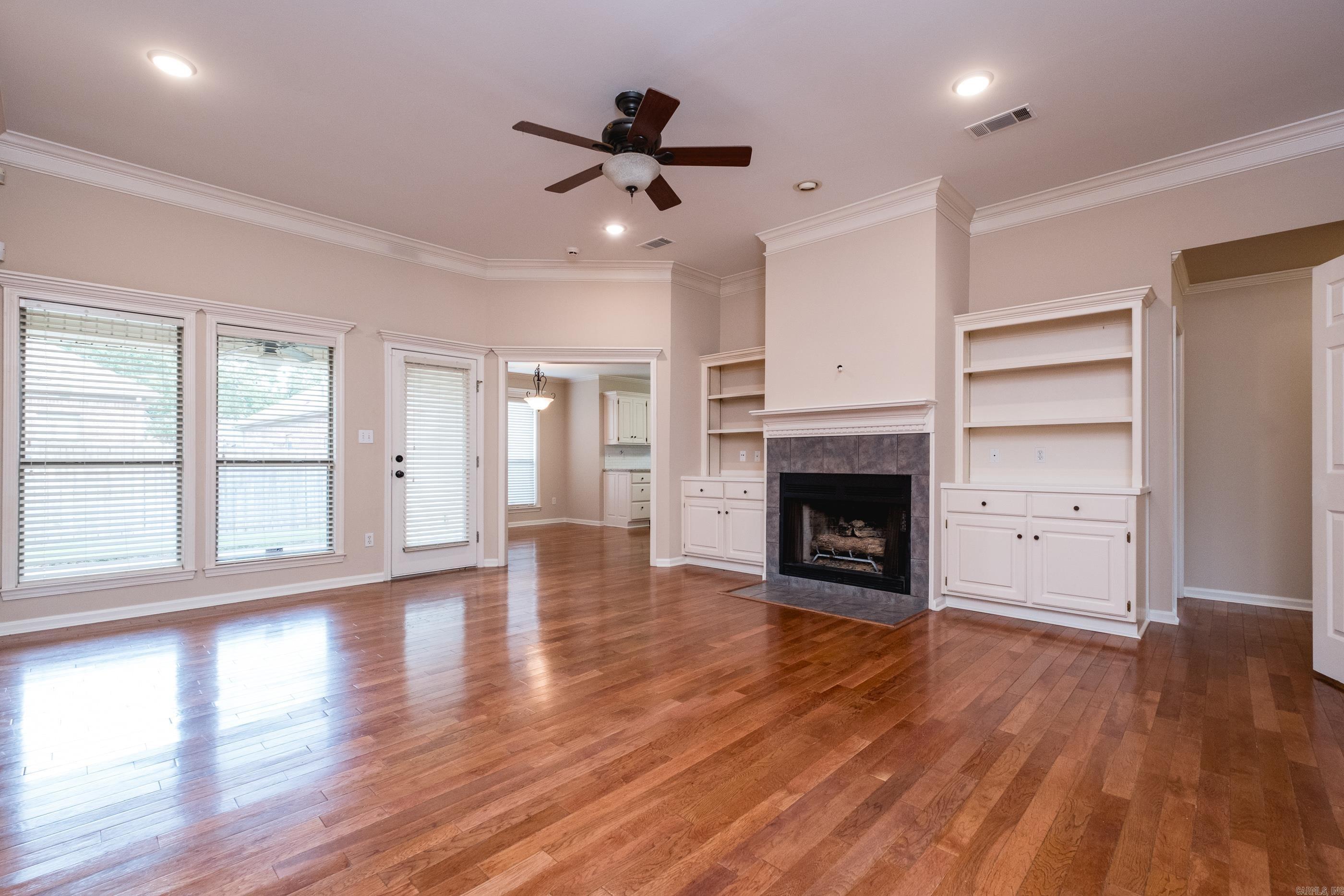 211 Chantilly Circle