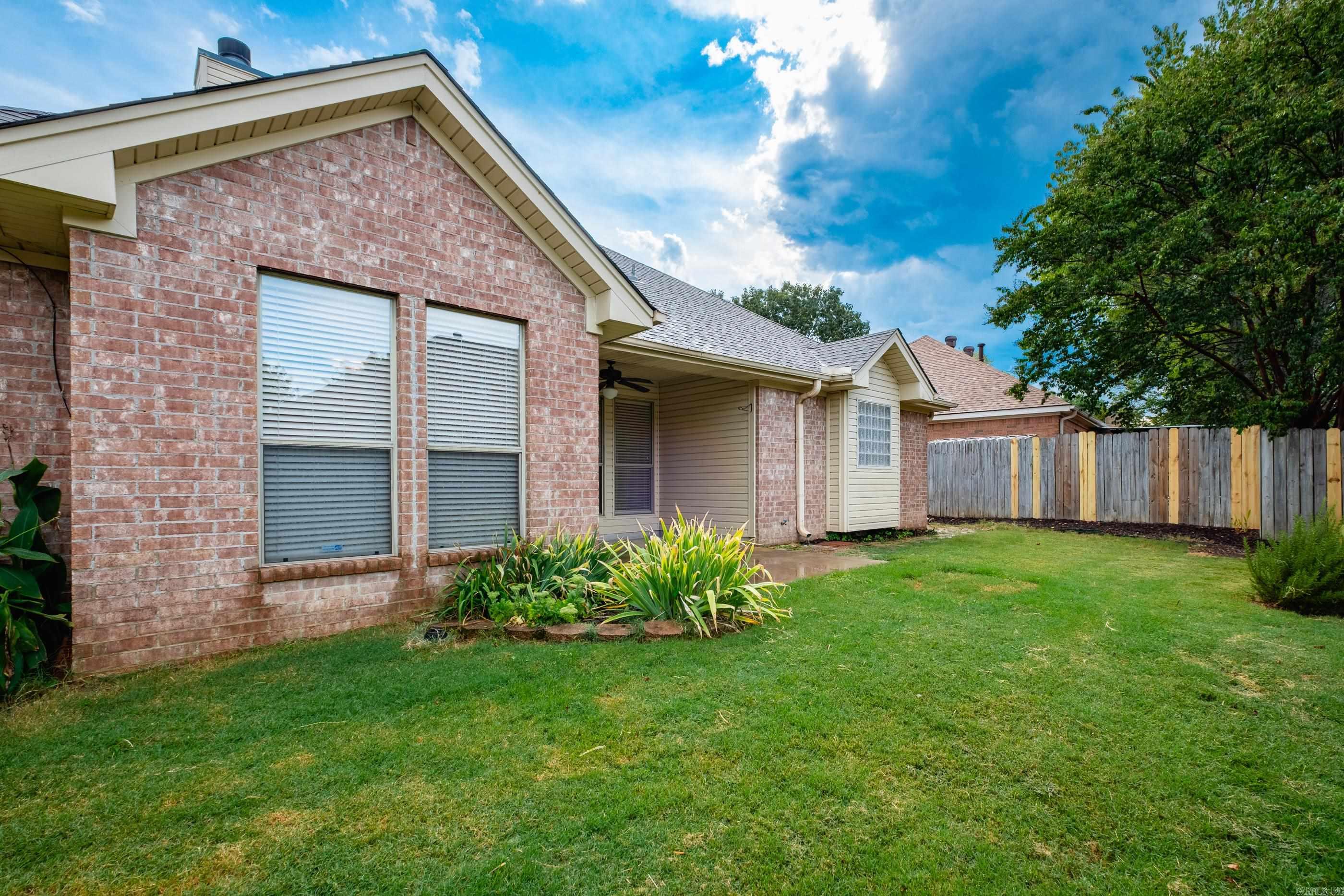 211 Chantilly Circle