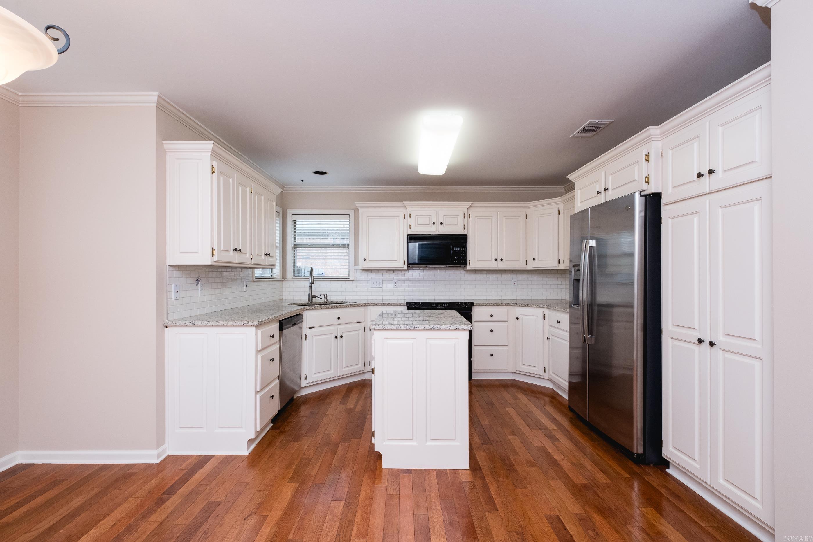 211 Chantilly Circle