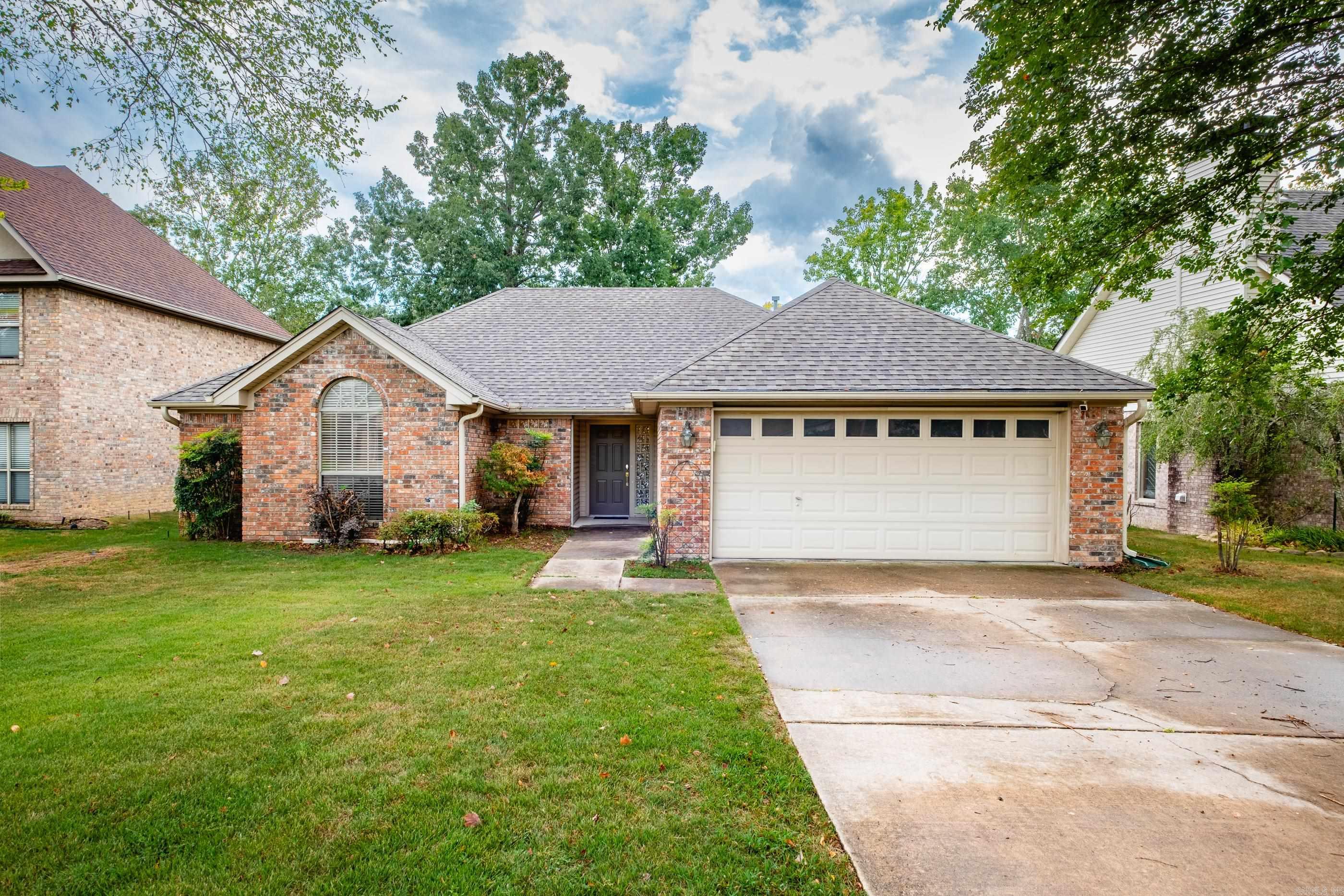 210 Chantilly Circle