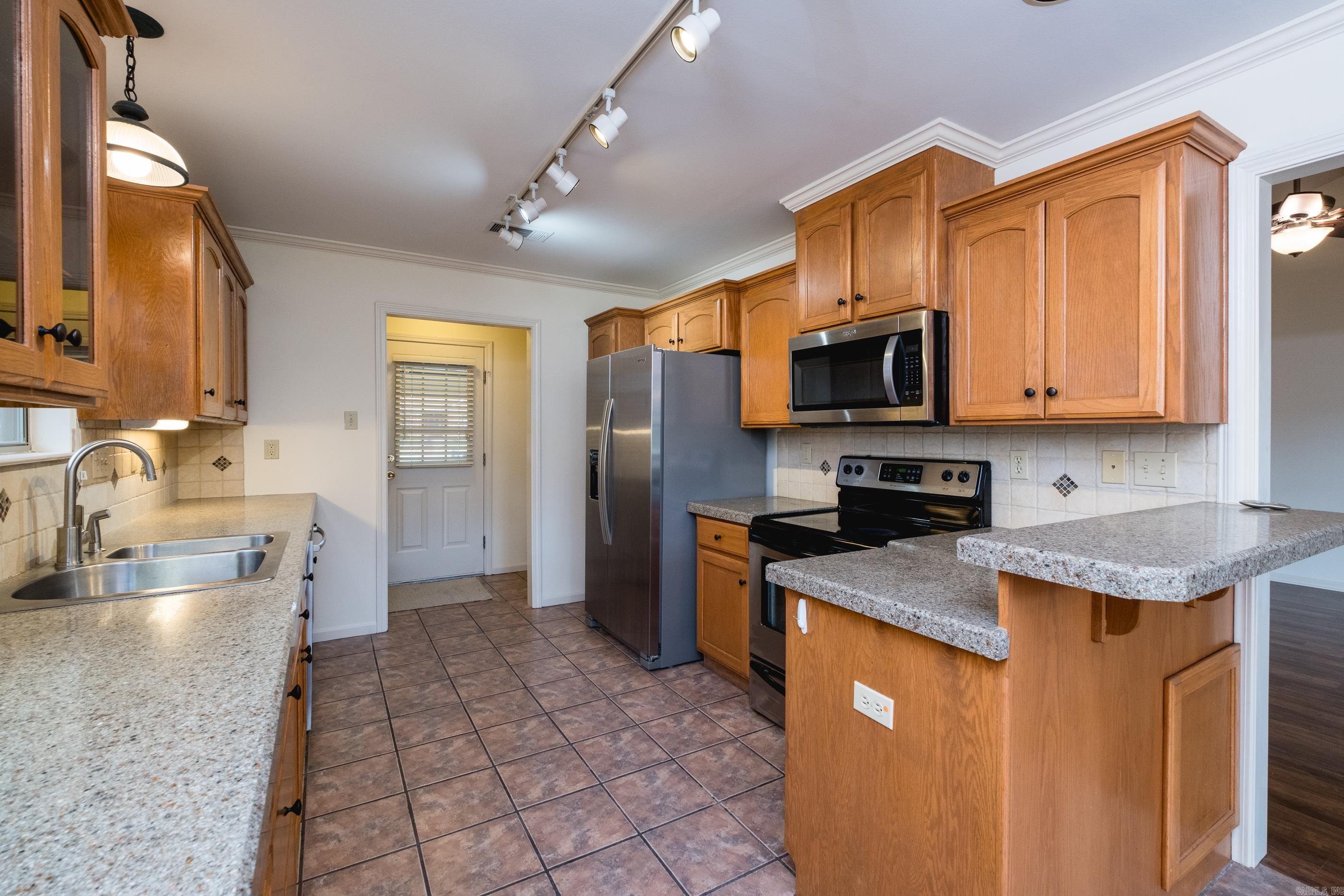 210 Chantilly Circle