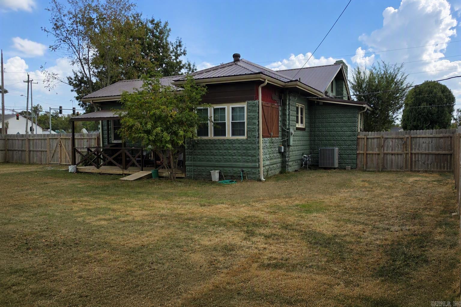 604 Jackson Ave