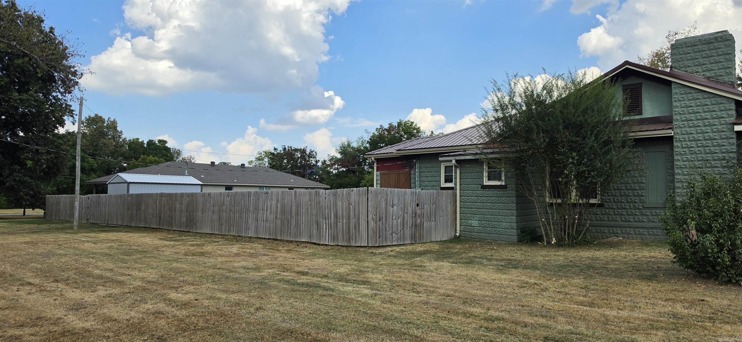 604 Jackson Ave