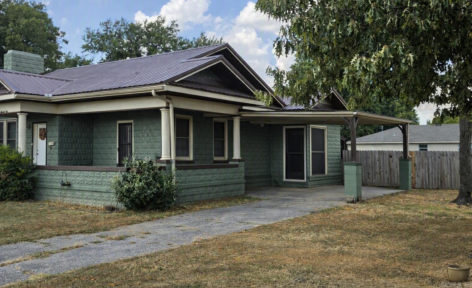 604 Jackson Ave