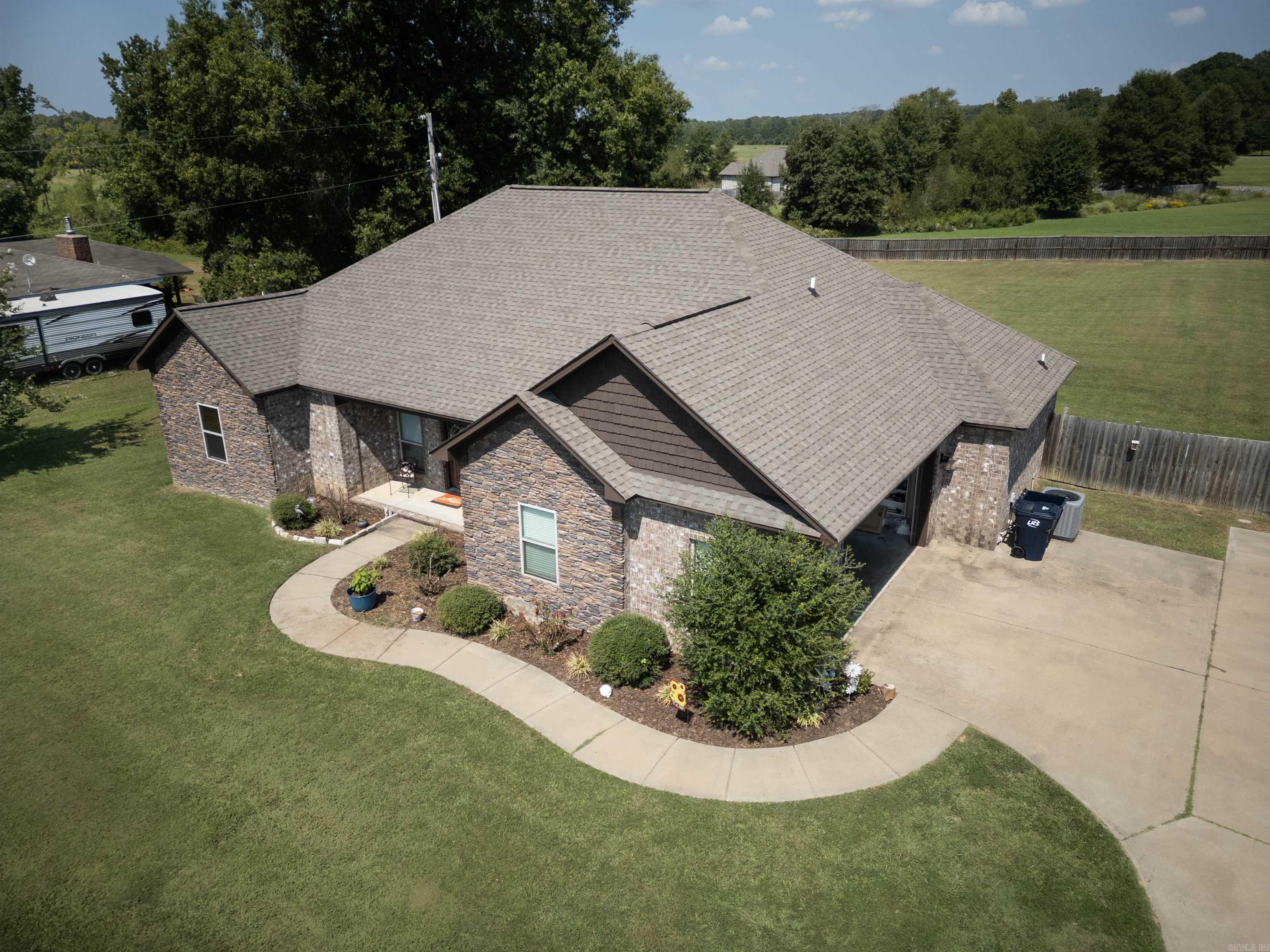 418 Hwy 225 W