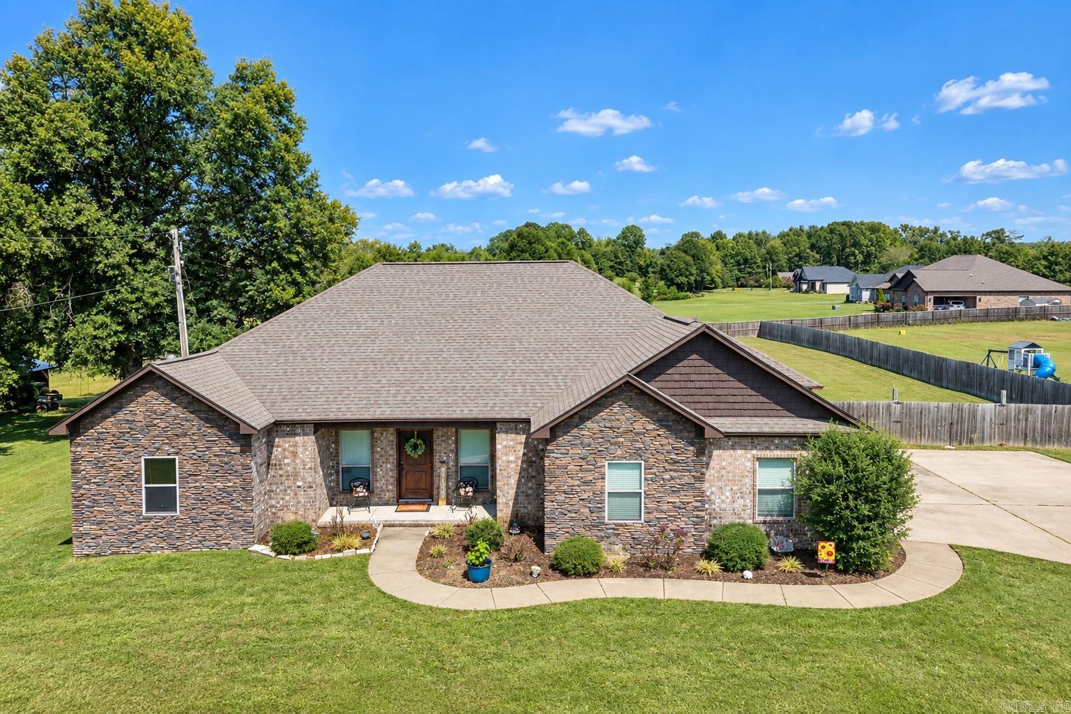 418 Hwy 225 W