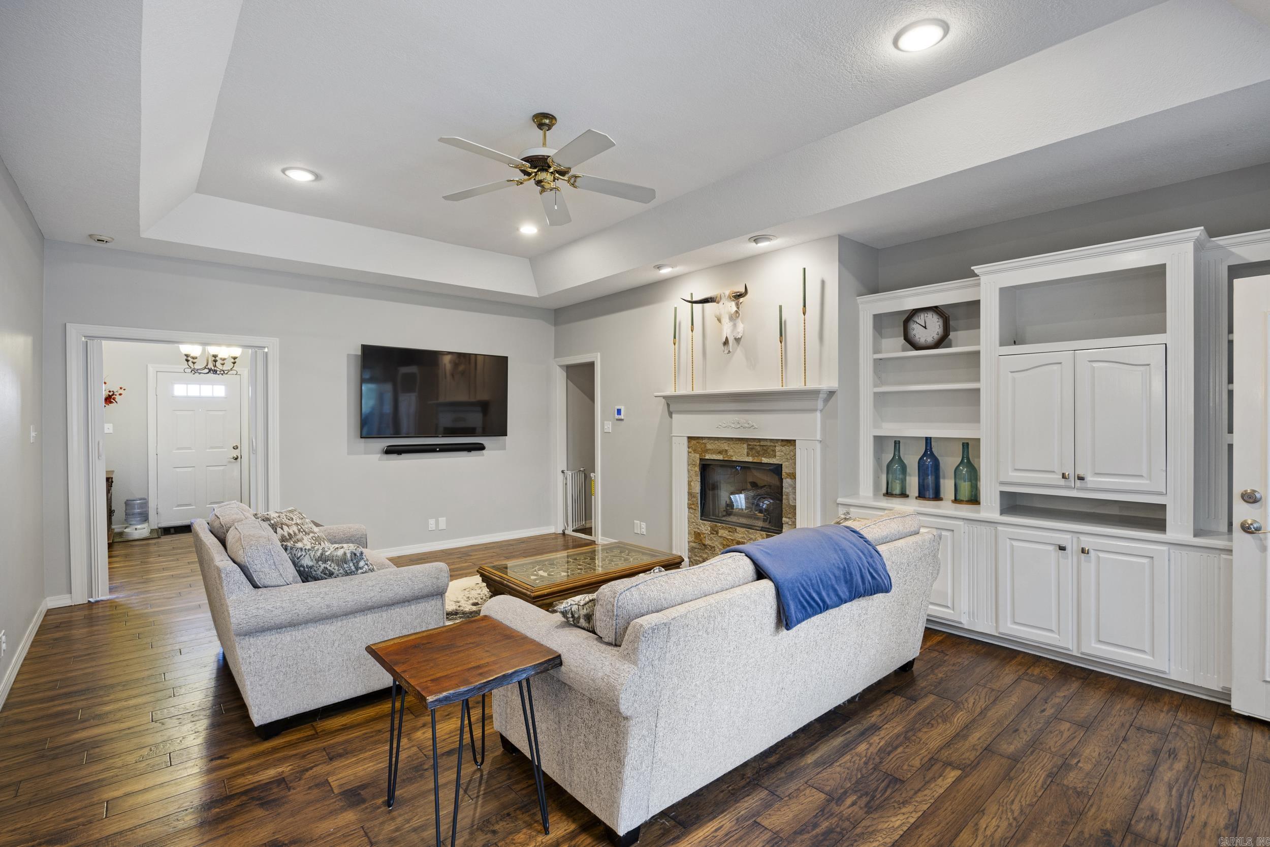 12 W Ridgeline Dr