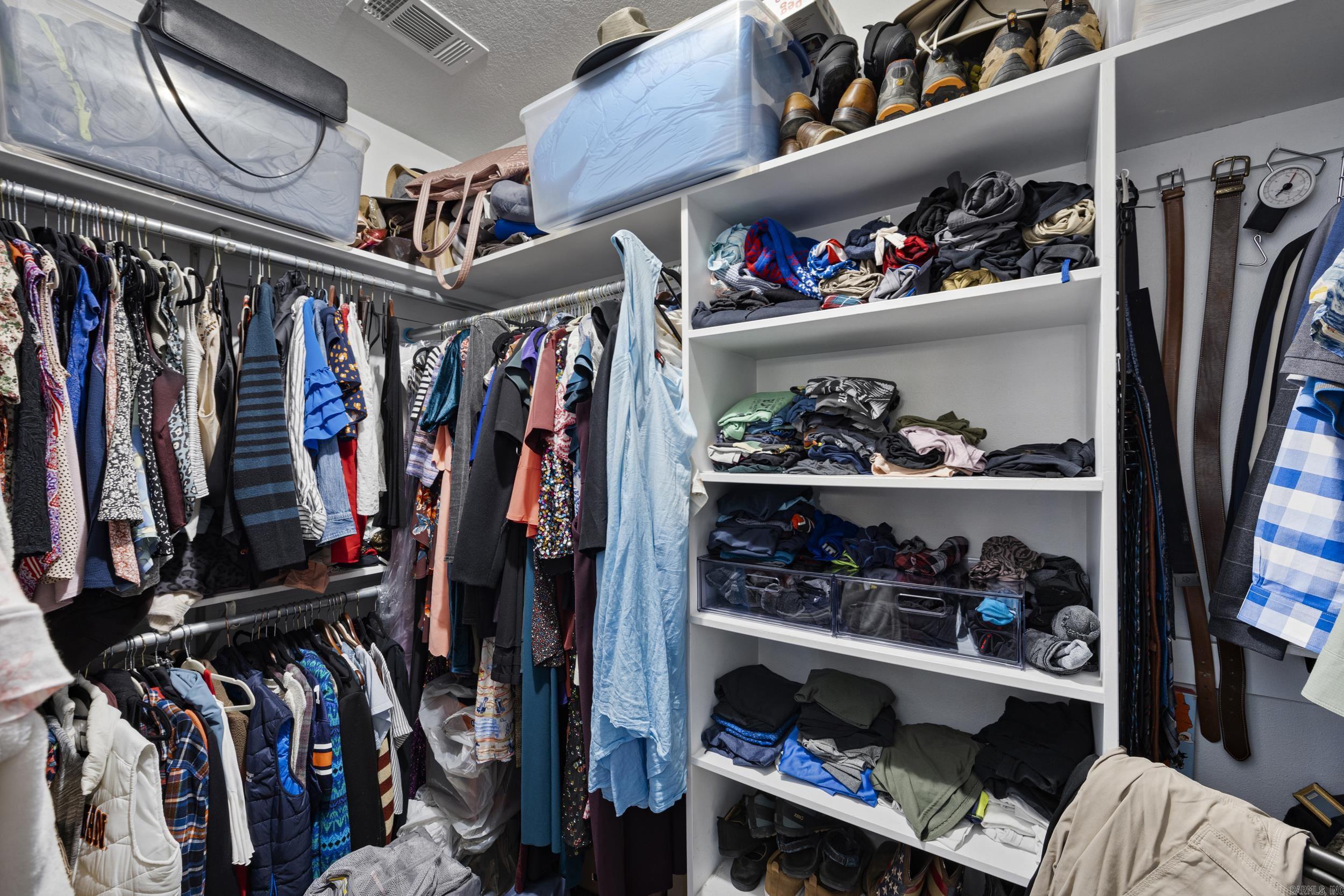 12 W Ridgeline Dr