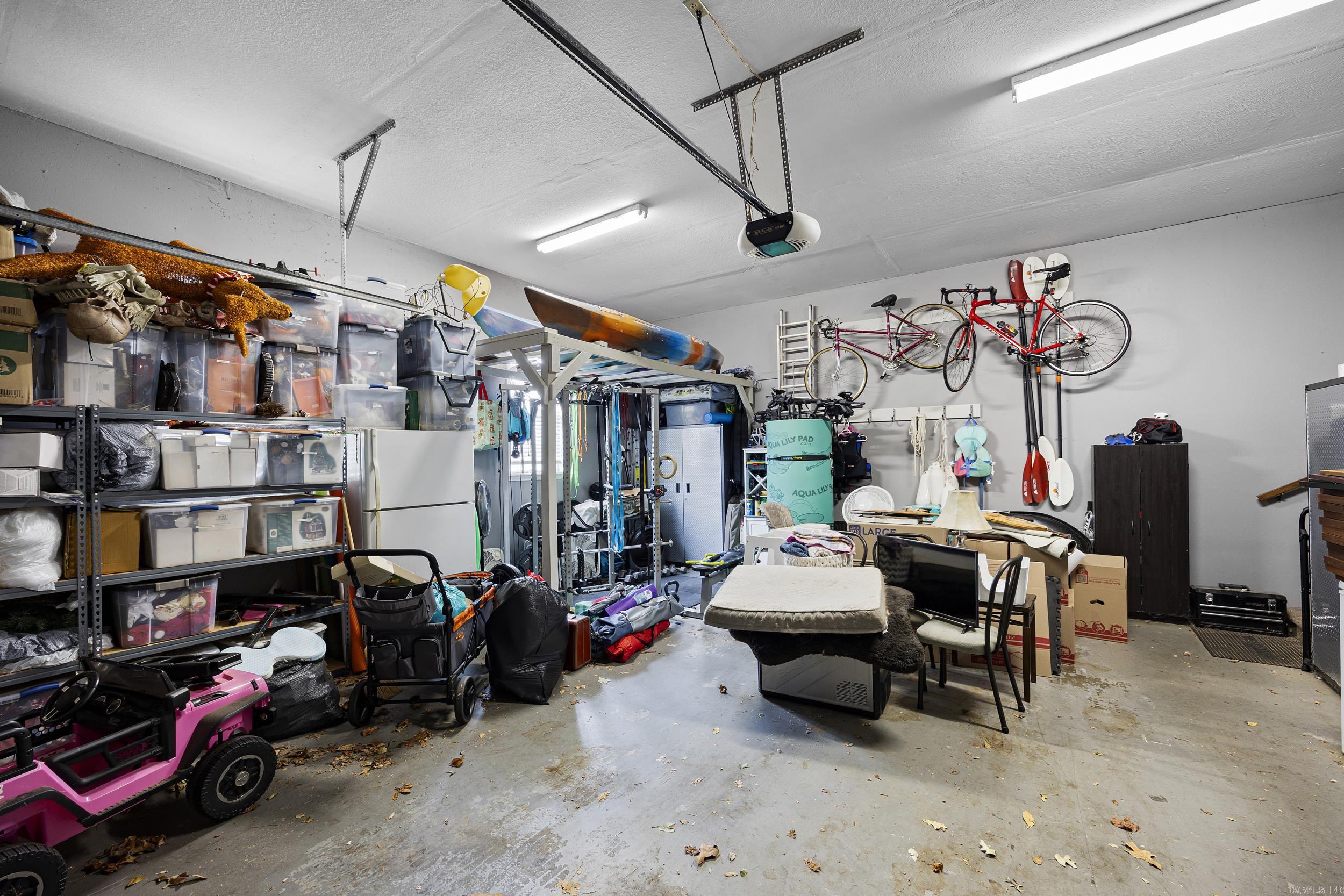 12 W Ridgeline Dr