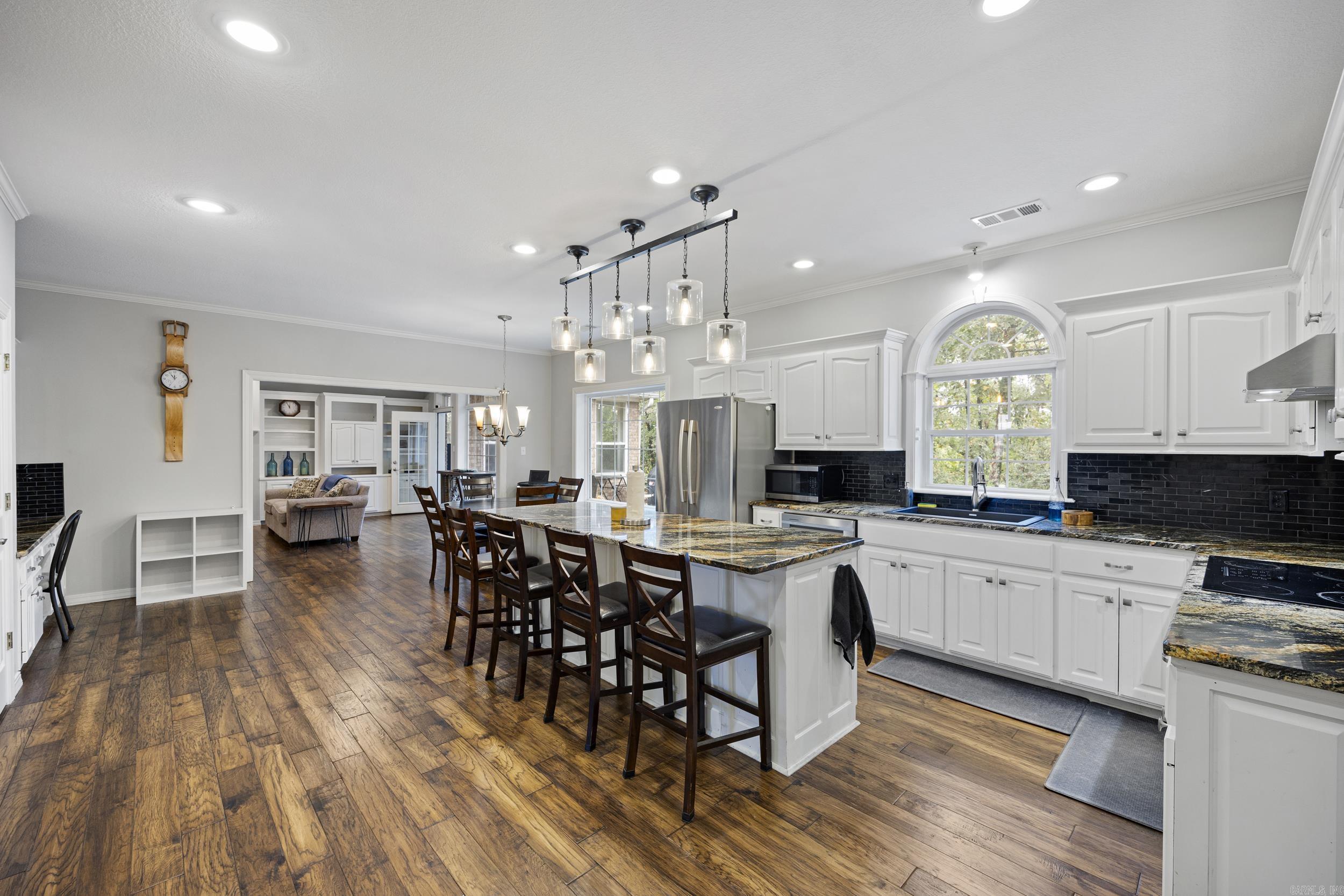 12 W Ridgeline Dr