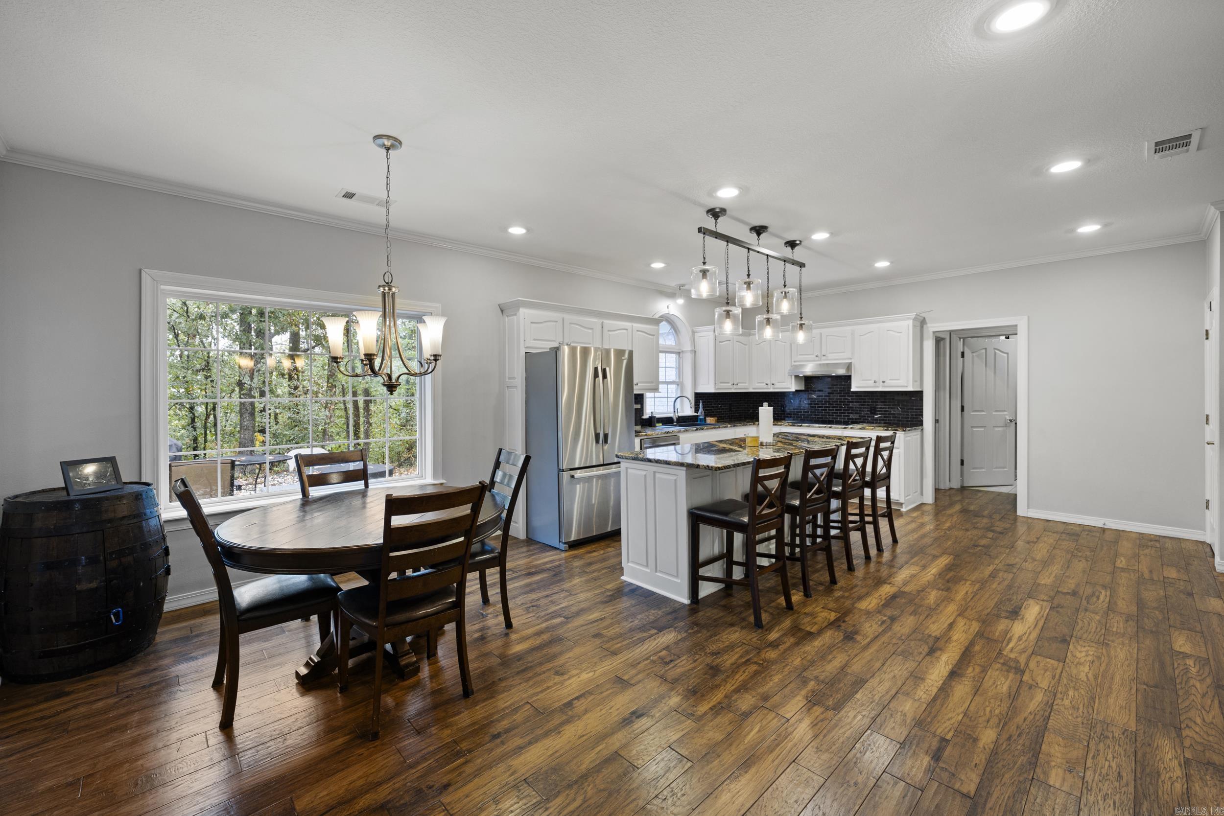 12 W Ridgeline Dr