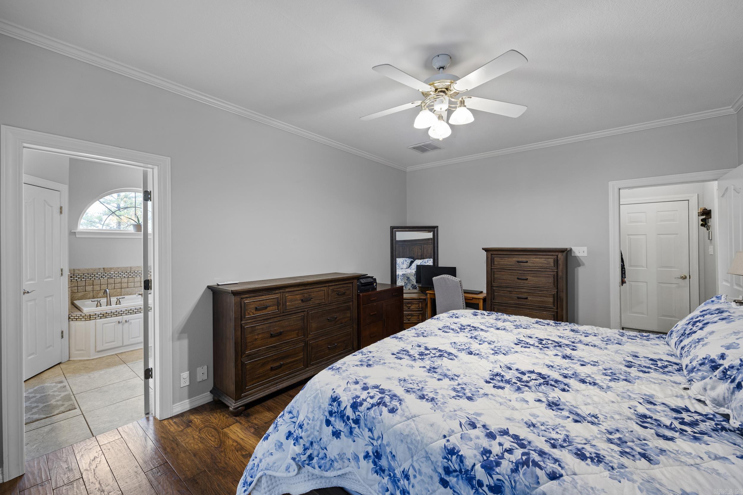 12 W Ridgeline Dr