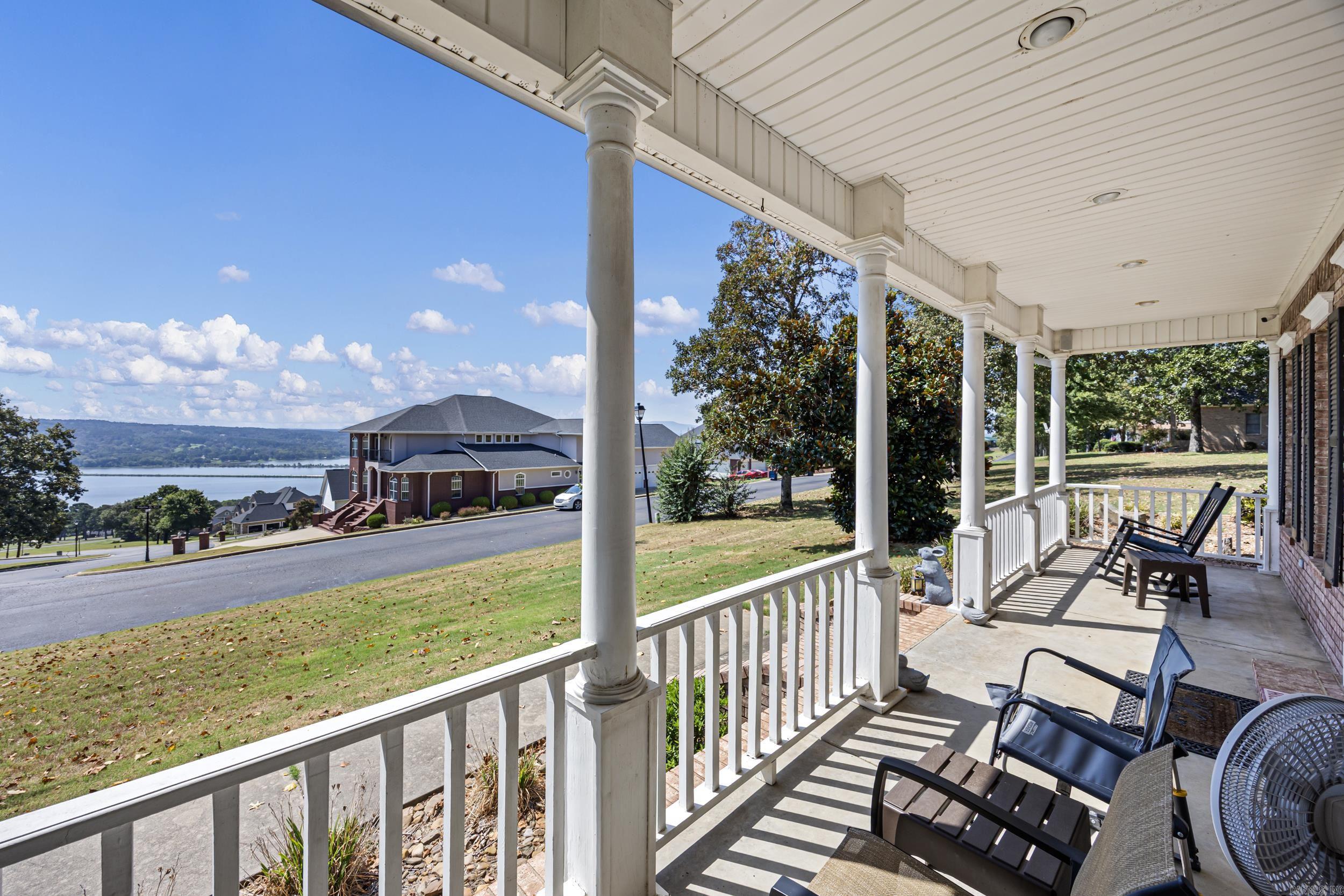 12 W Ridgeline Dr