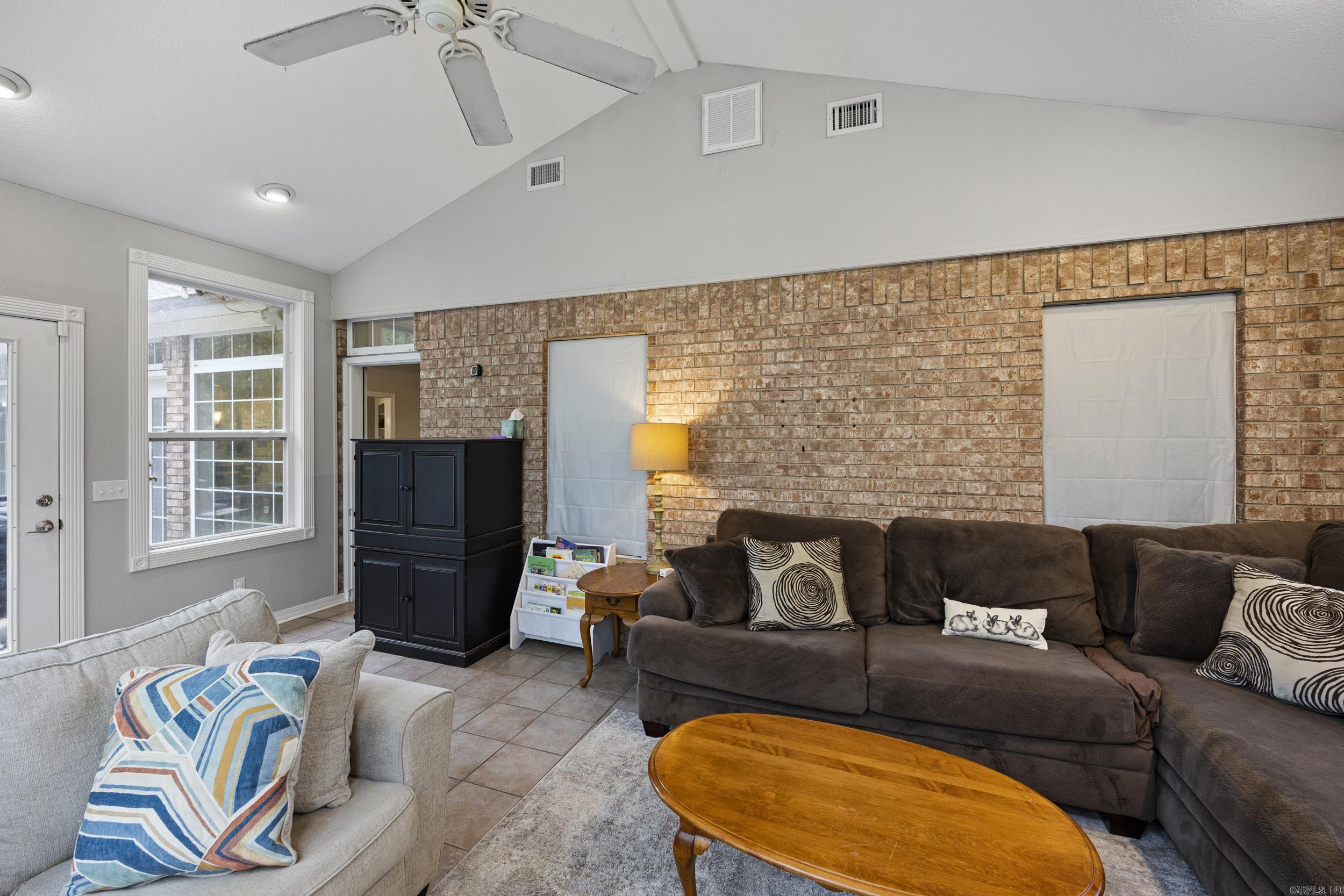 12 W Ridgeline Dr