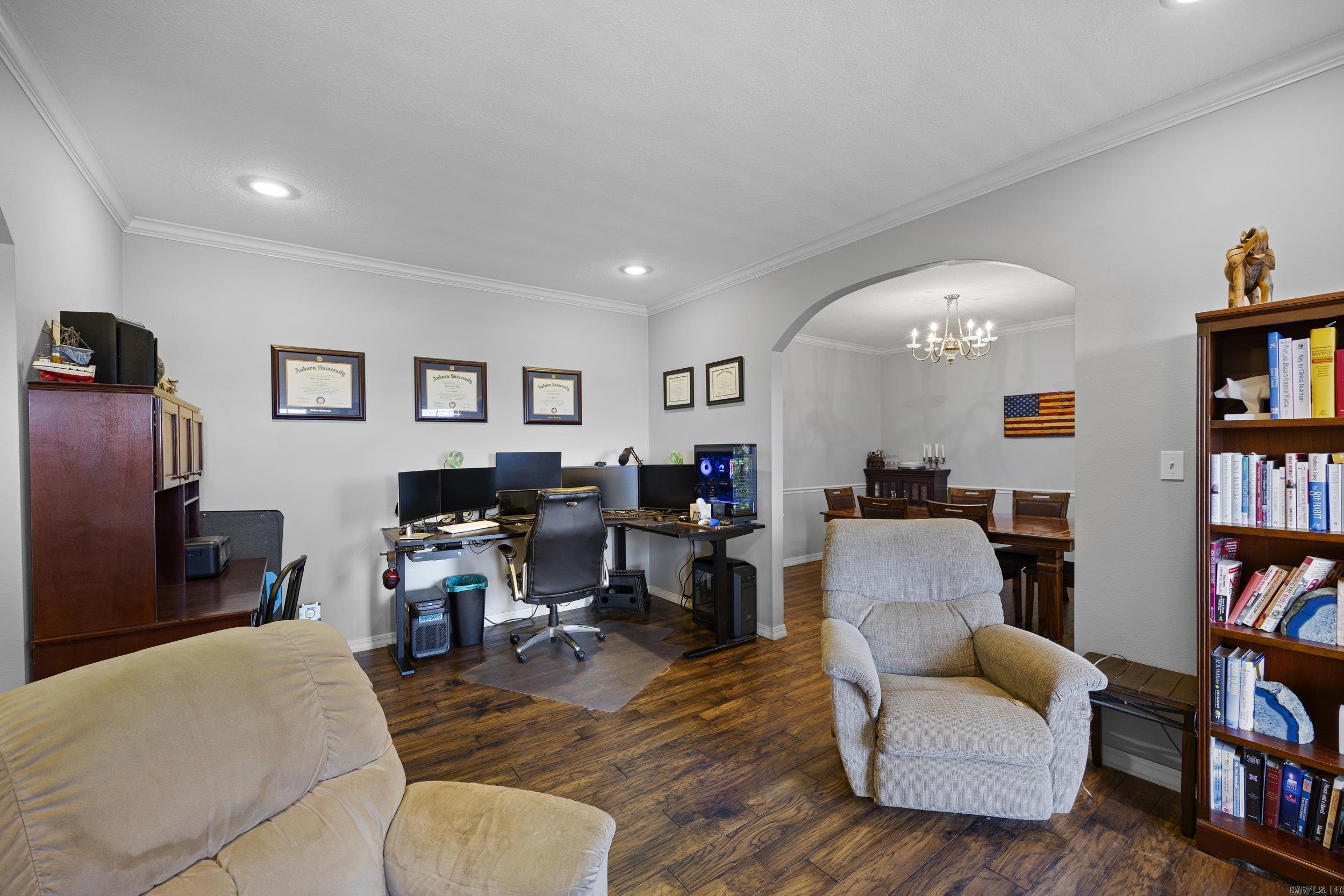 12 W Ridgeline Dr