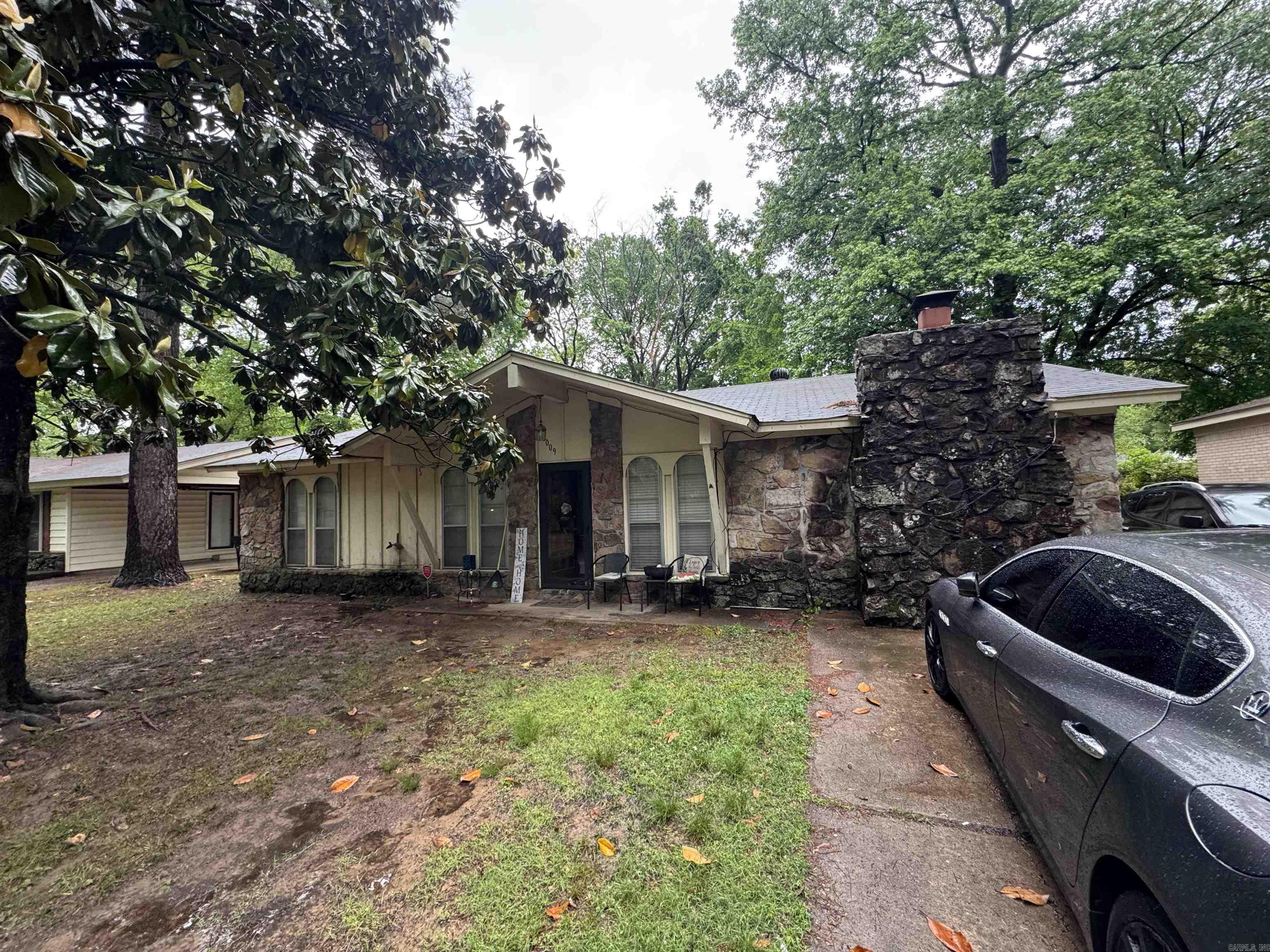 1009 Towering Oaks Dr