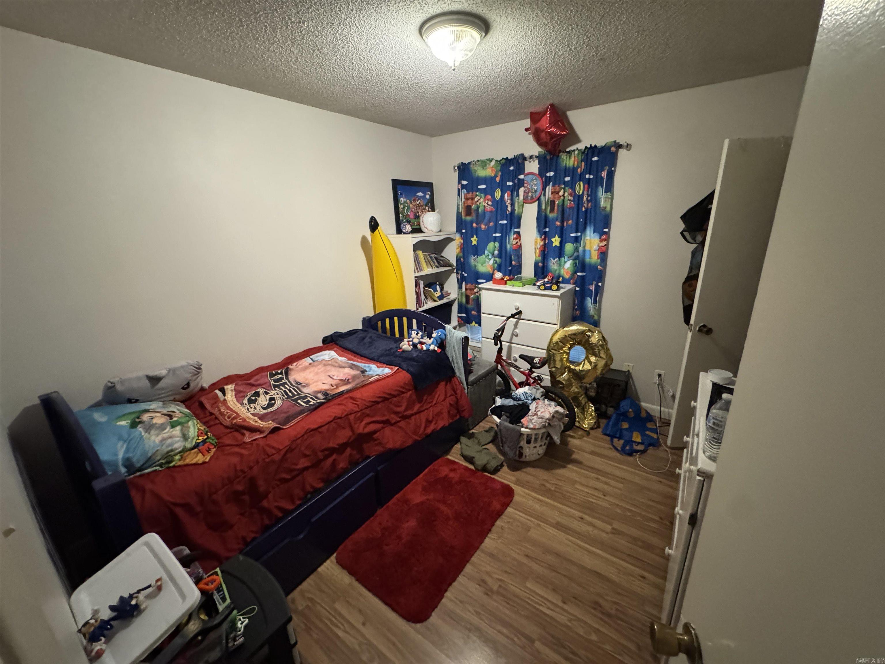 1009 Towering Oaks Dr