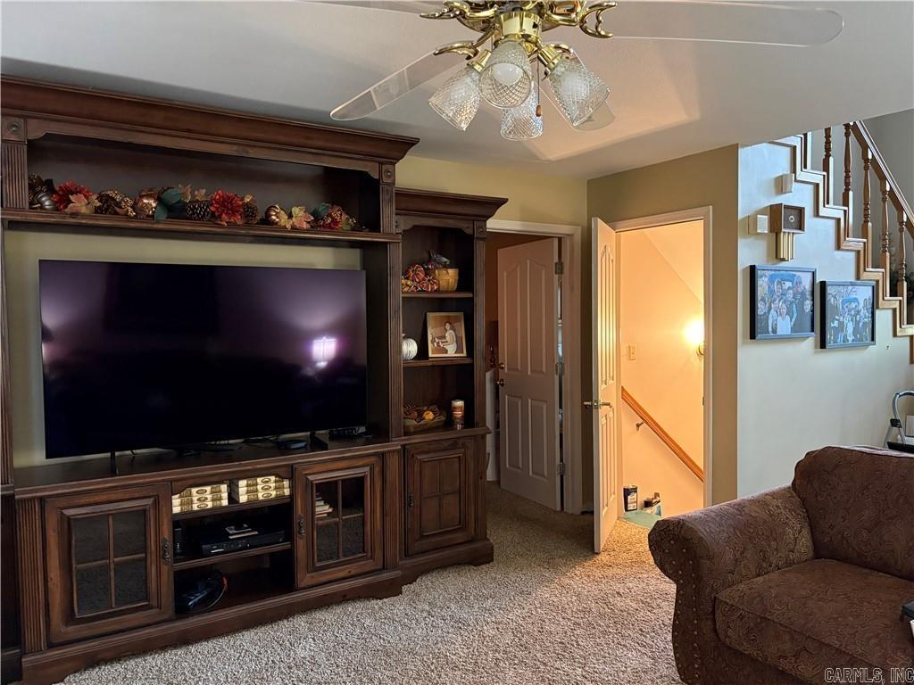 3 Bluff Dr