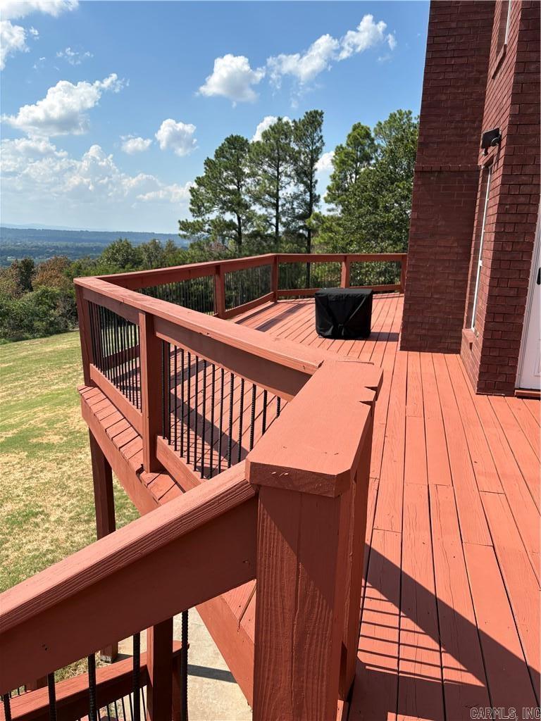 3 Bluff Dr