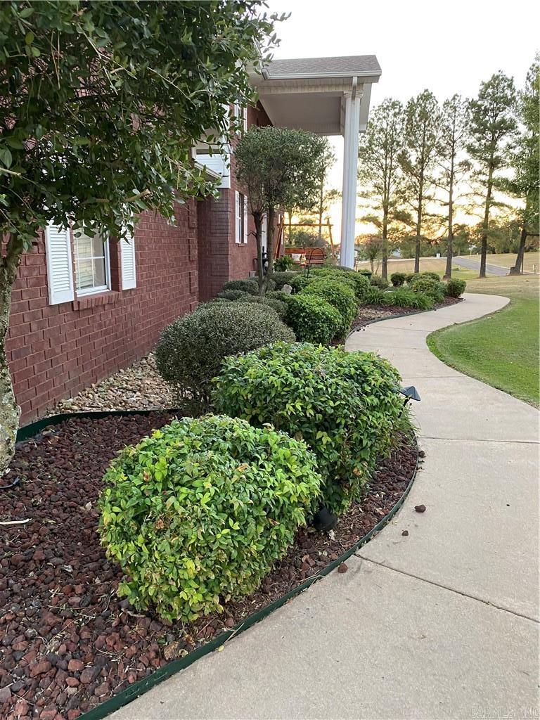 3 Bluff Dr
