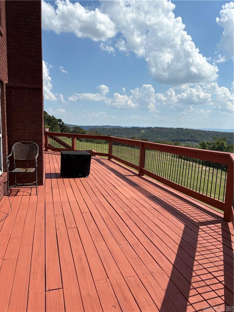 3 Bluff Dr