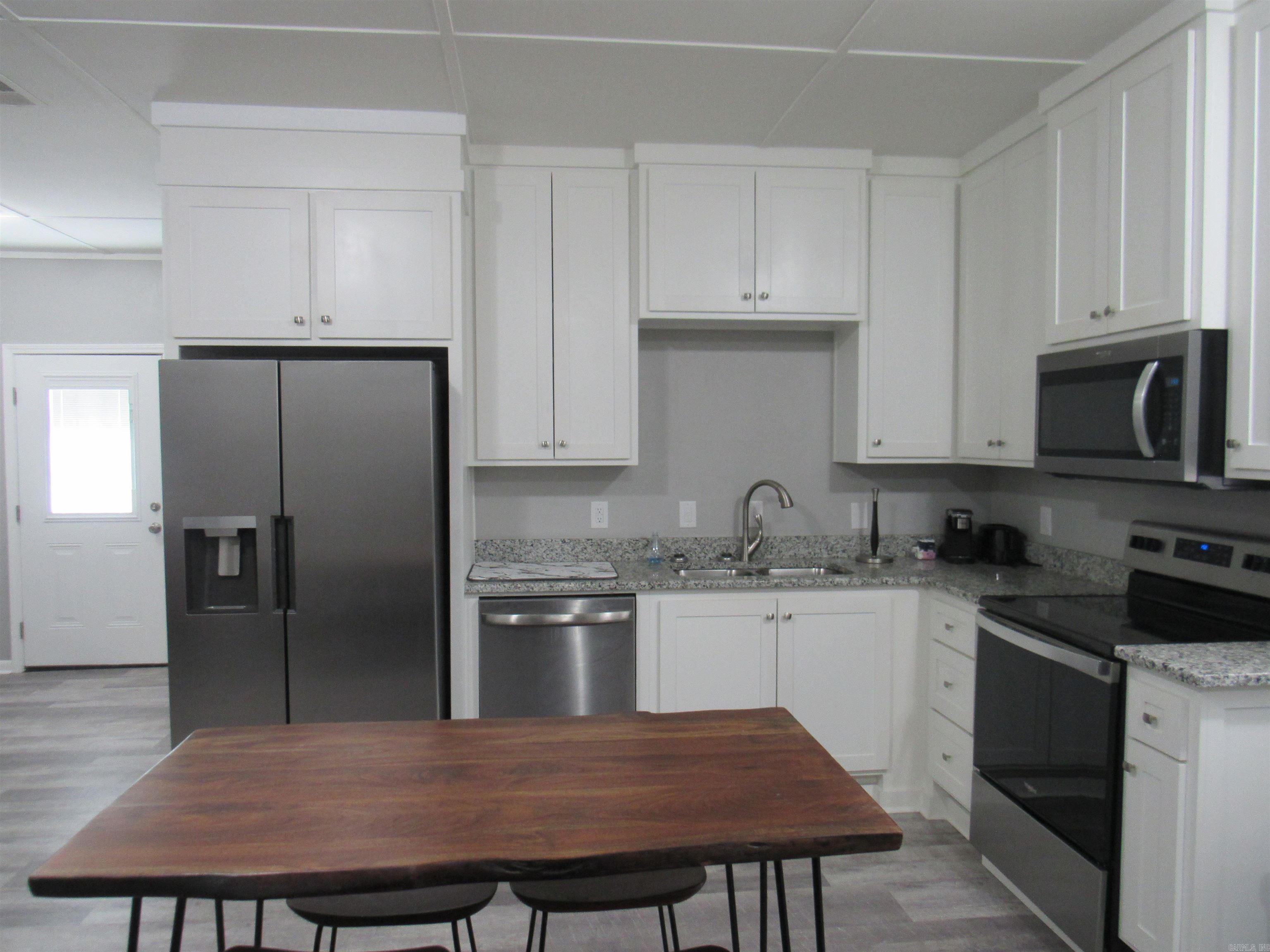909 Shall Court