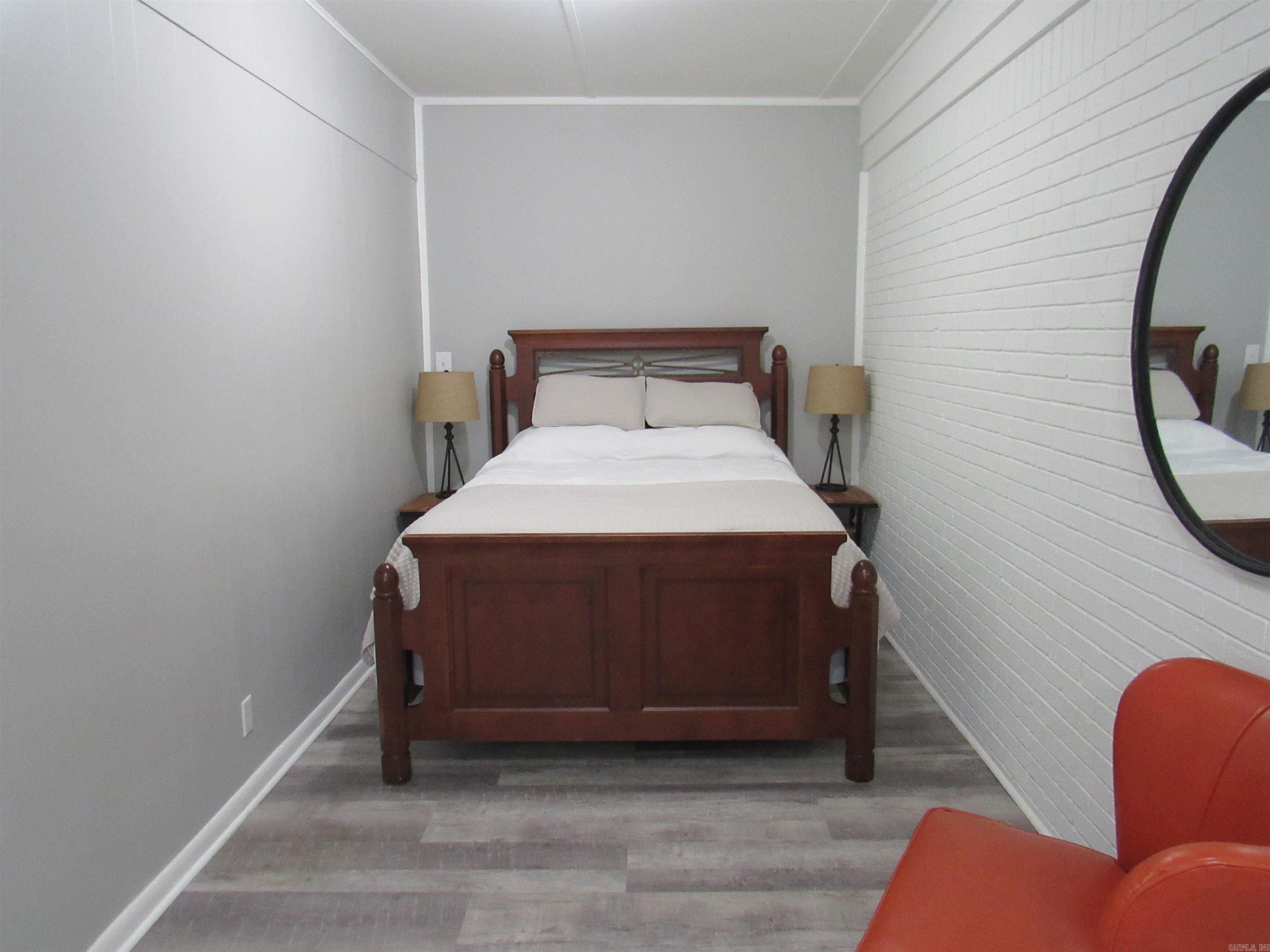 909 Shall Court