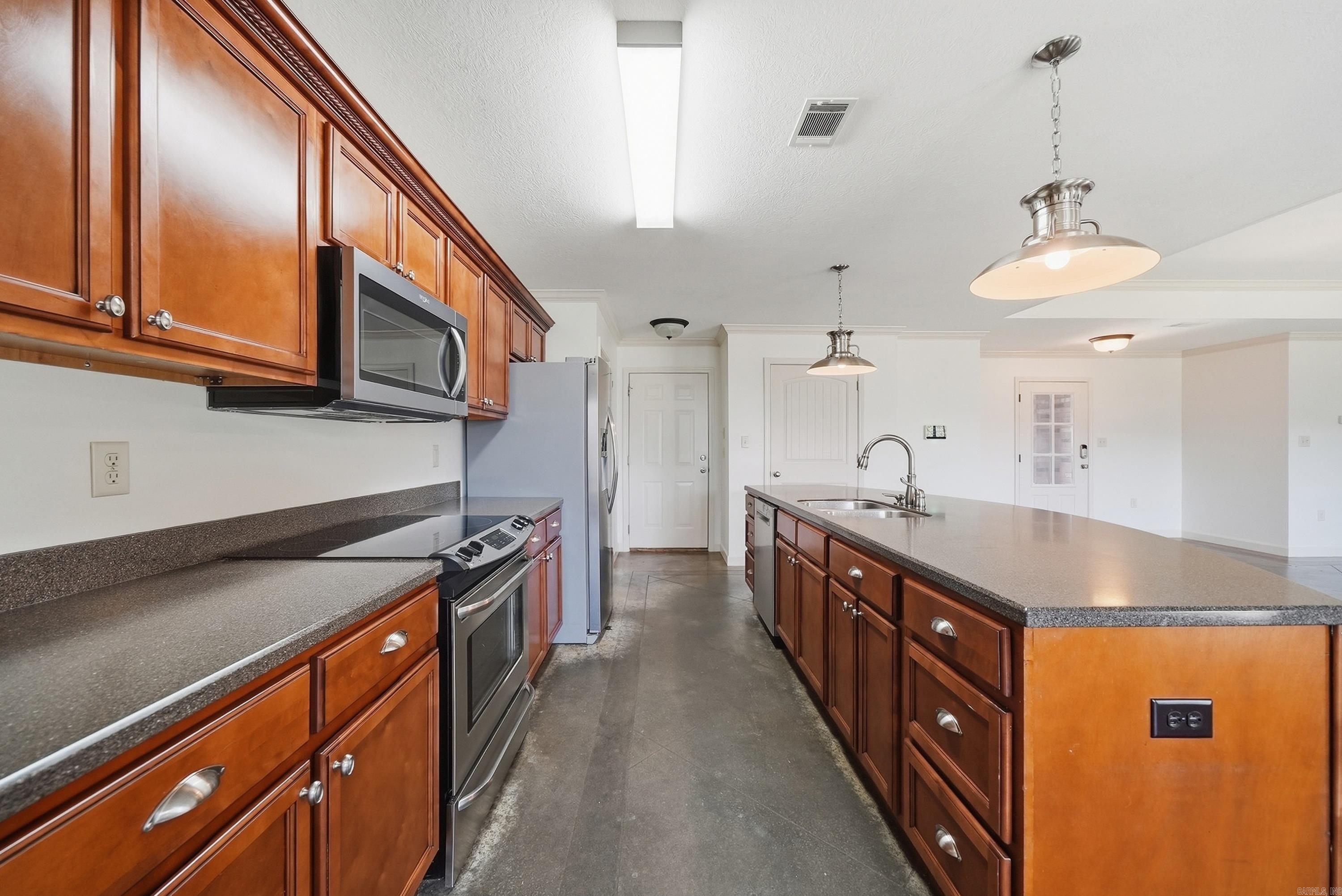 1140 Georgetown Drive