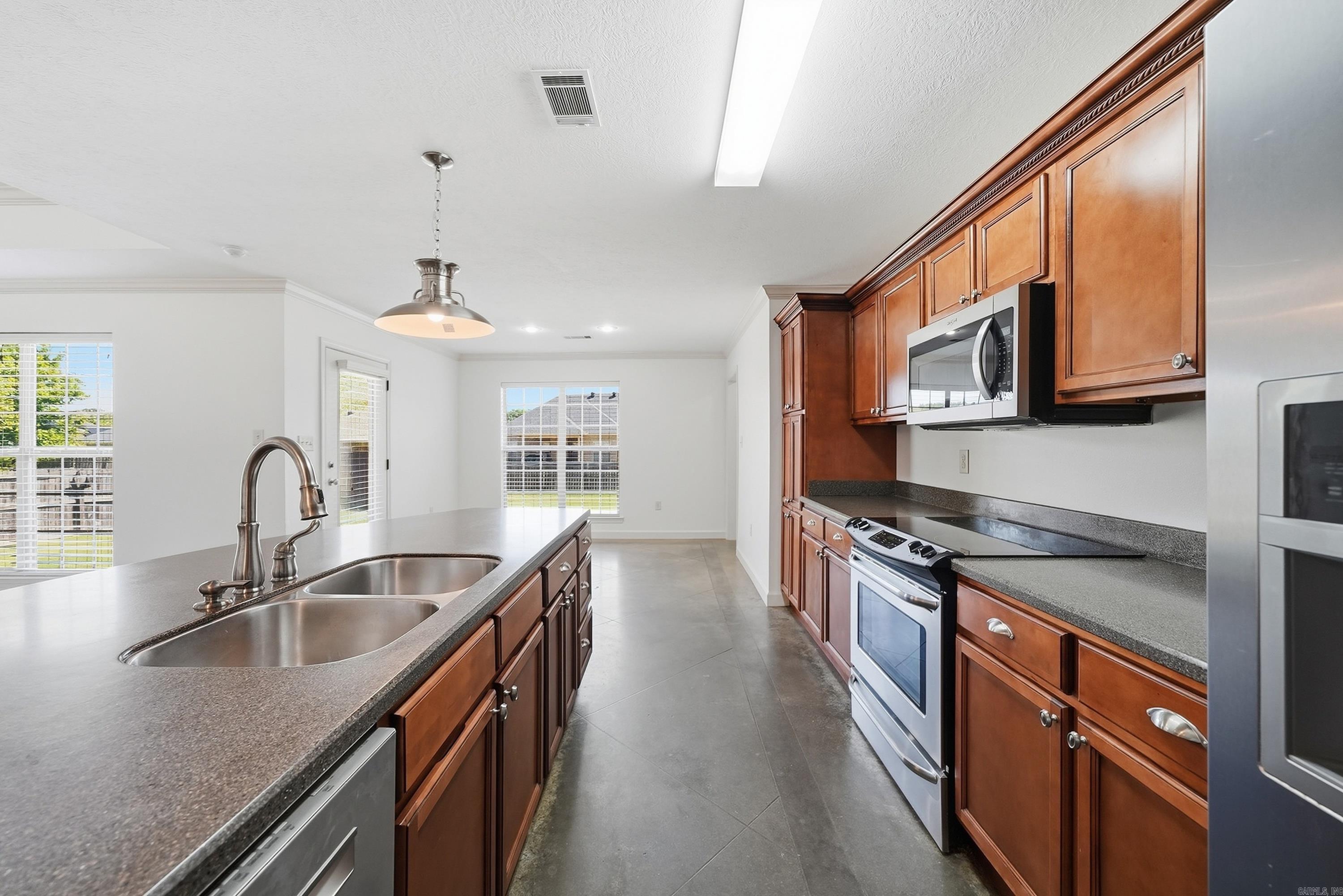 1140 Georgetown Drive