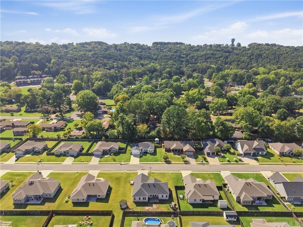 303 Promenade Cir