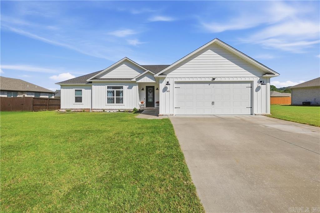 303 Promenade Cir