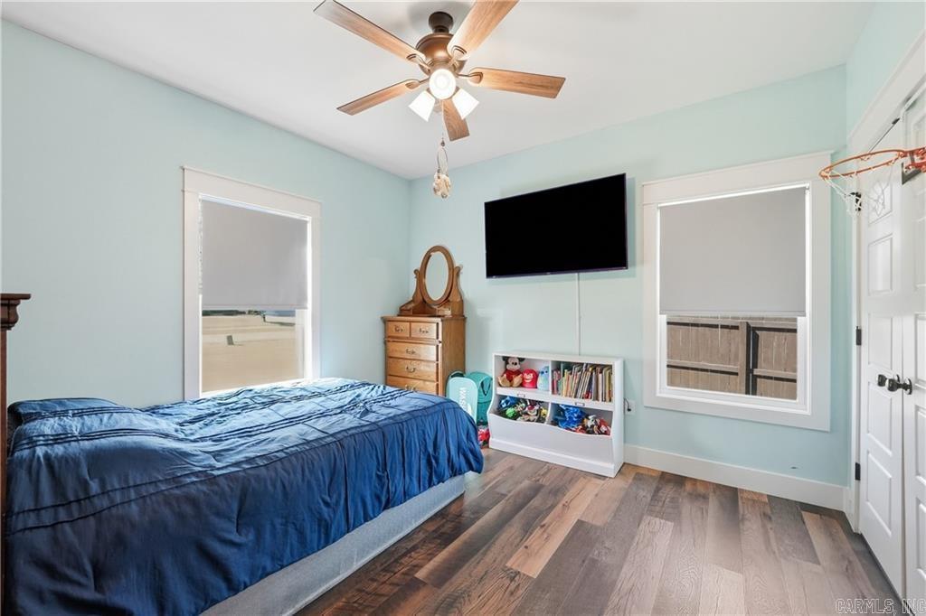 303 Promenade Cir