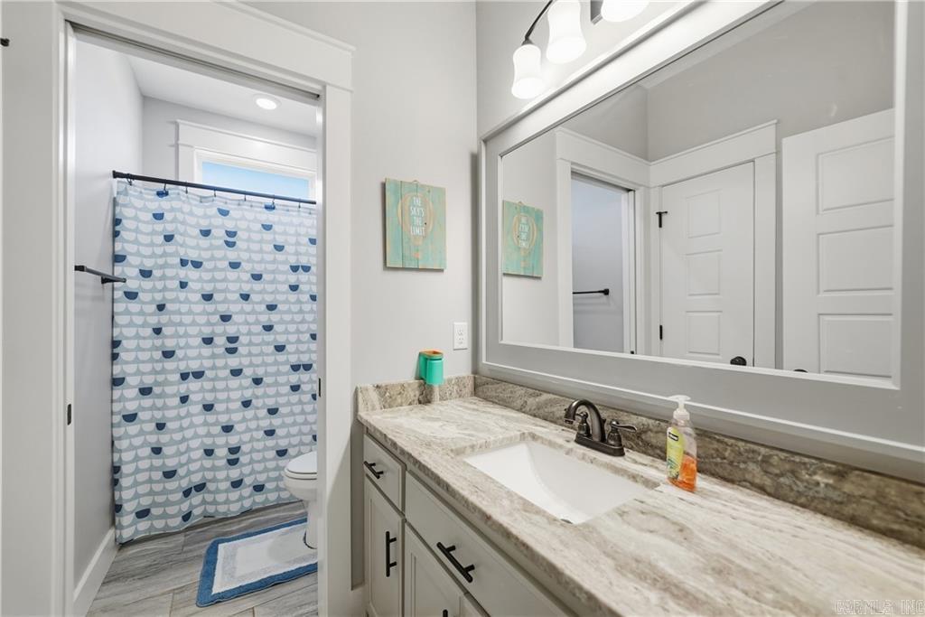 303 Promenade Cir